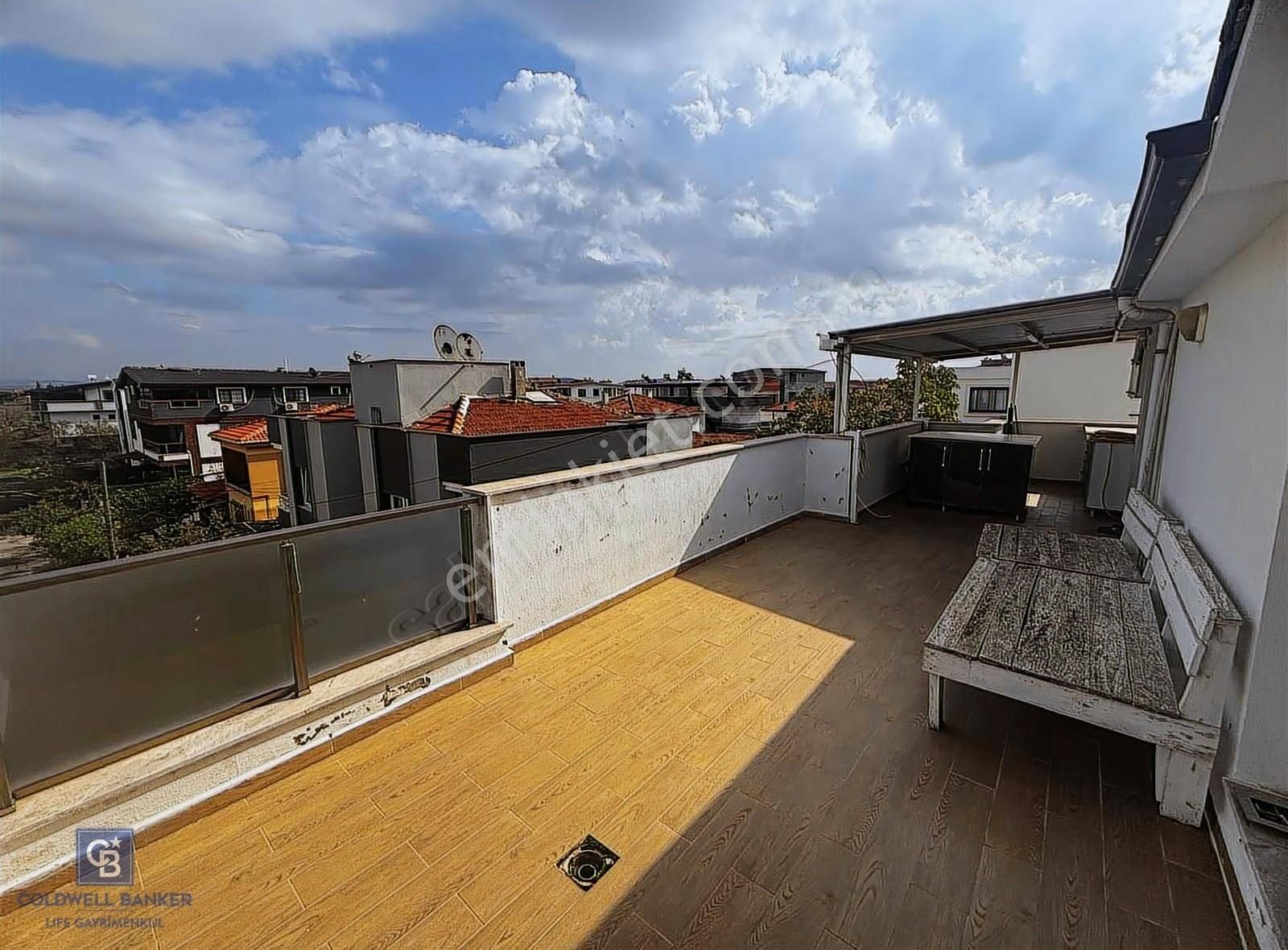 Menderes Gölcükler Mahallesi'nde 4+1 Bahçeli Satılık Villa - Görsel 29