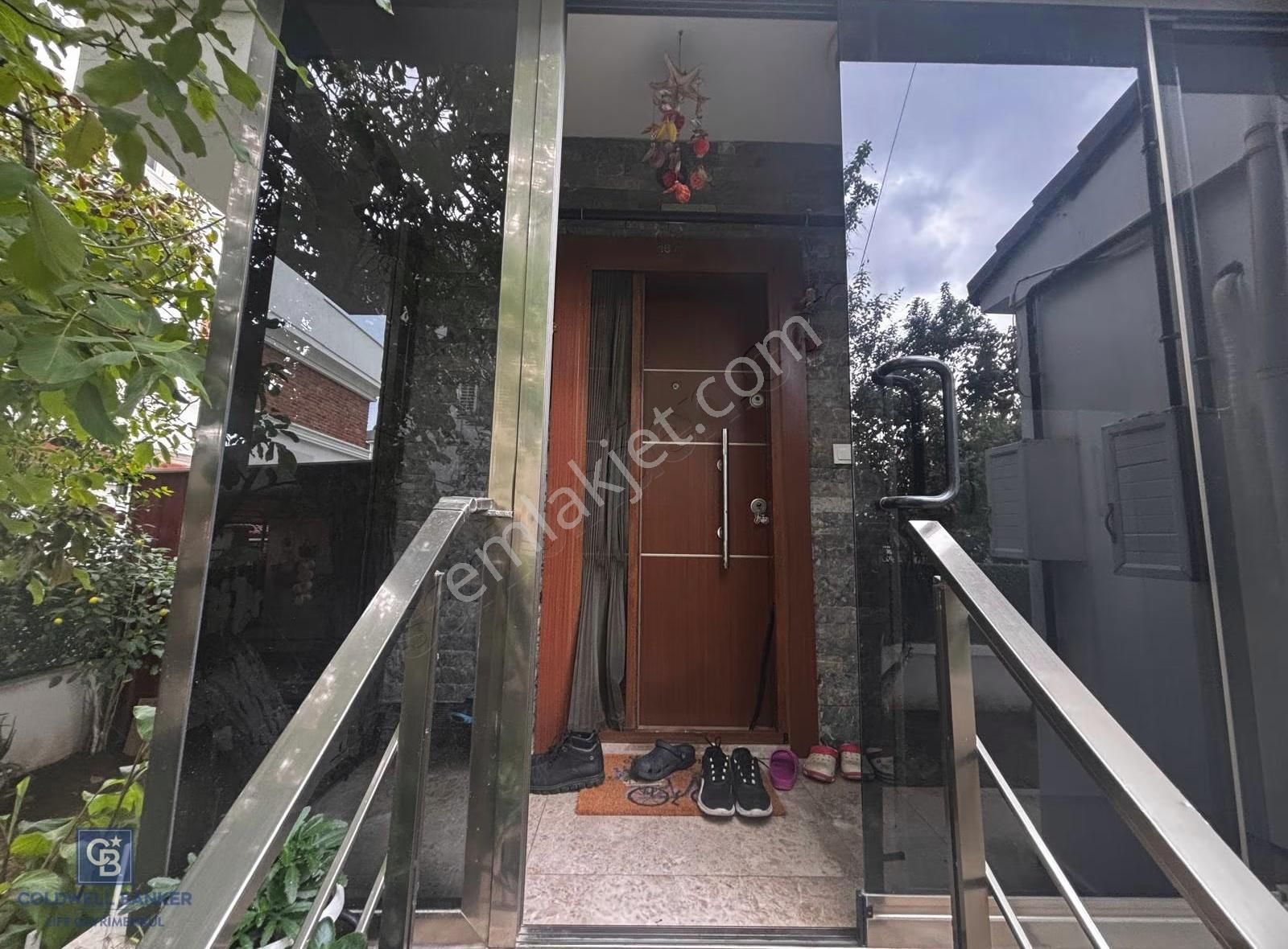 Menderes Gölcükler Mahallesi'nde 4+1 Bahçeli Satılık Villa - Görsel 21