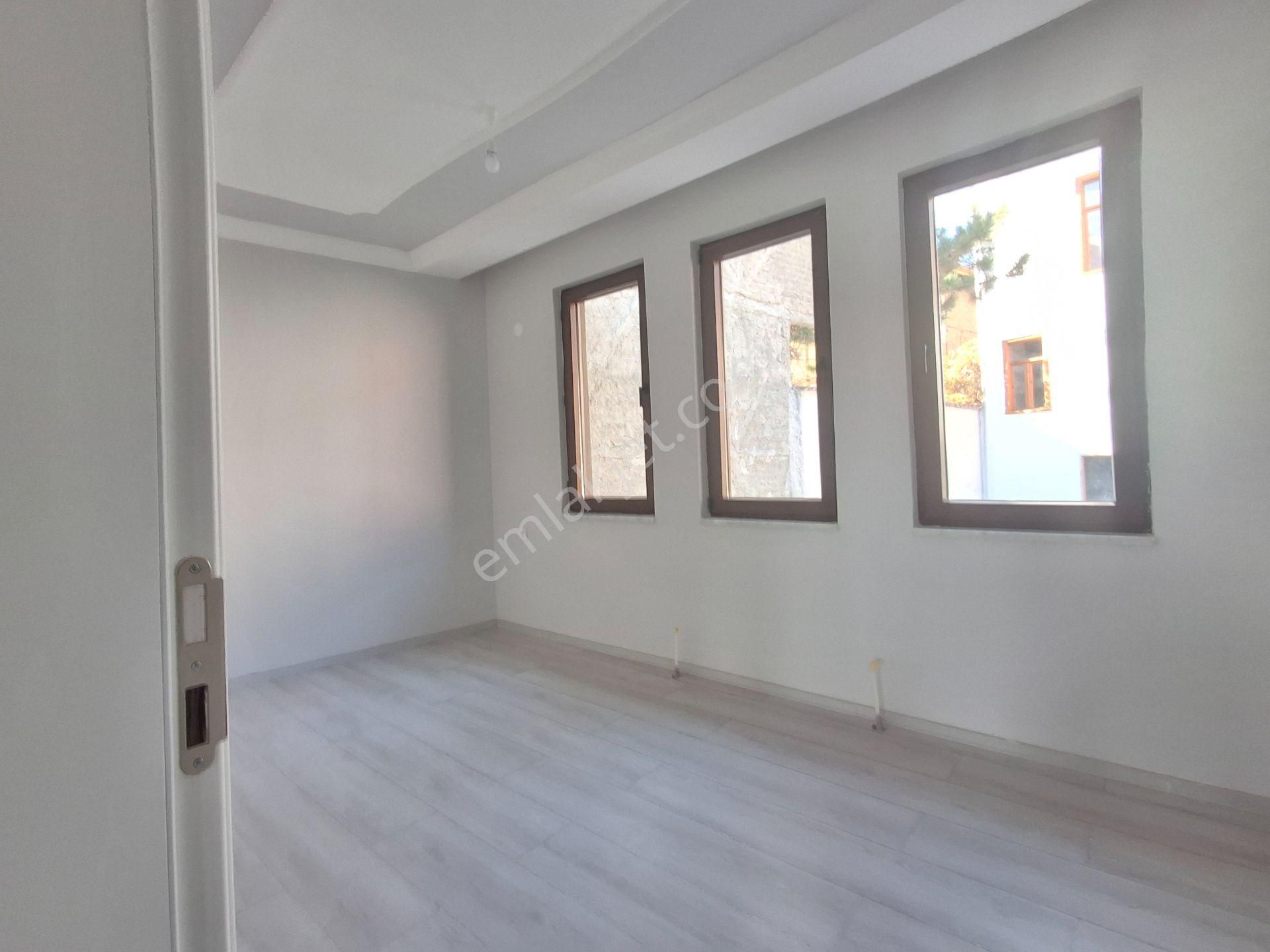 Klass Emlaktan Naccar Mahallesinde Satılık Köşk - Görsel 17