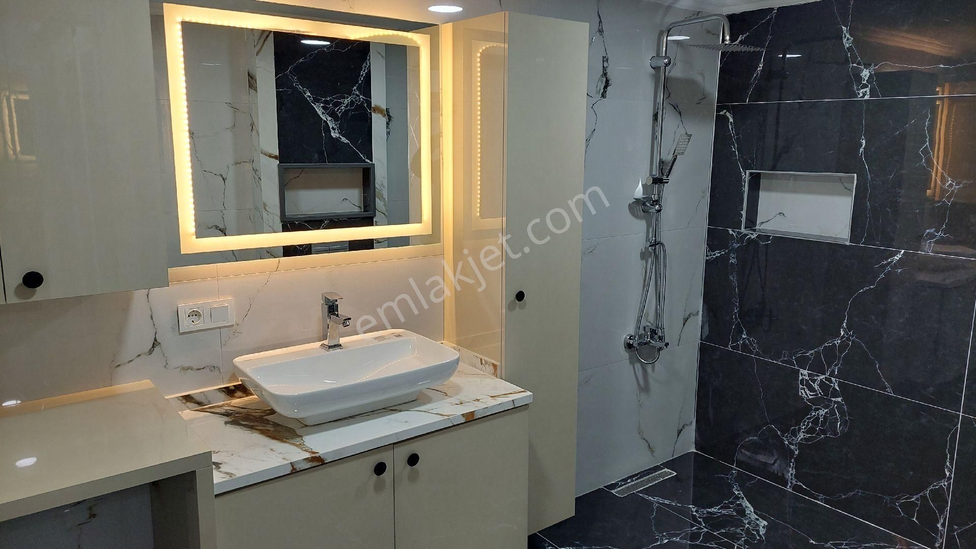 Hatay Nokta 213 Sokakta 3+1,120m2,dogalgazlı,arakat,çift Cepheli,full Tadilatlı Satılık Daire. - Görsel 10