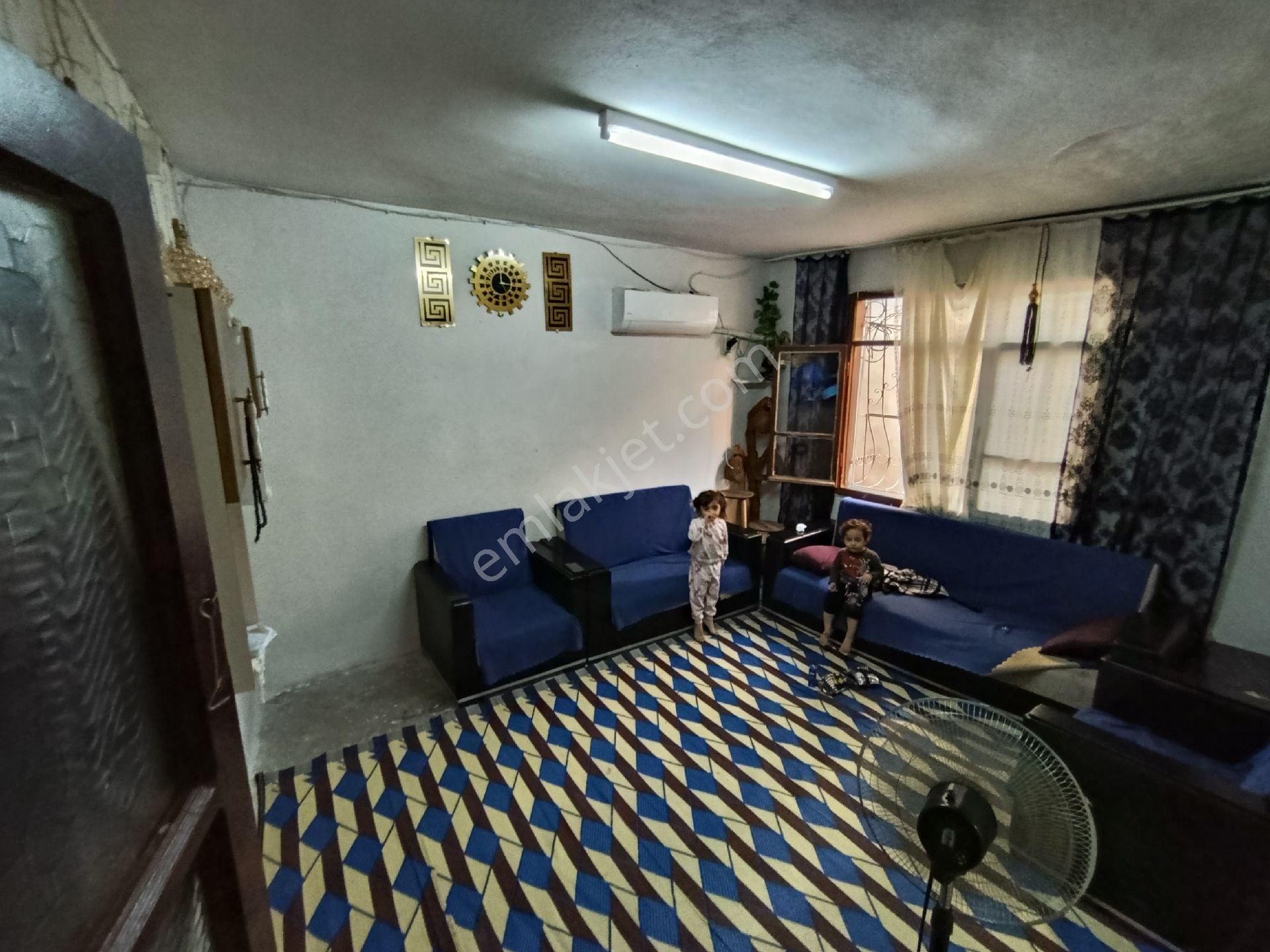 🏠 Gülpınar Mahallesi Salı Pazarı Civarında Komple Satılık 2 Katlı Müstakil Ev - Görsel 2