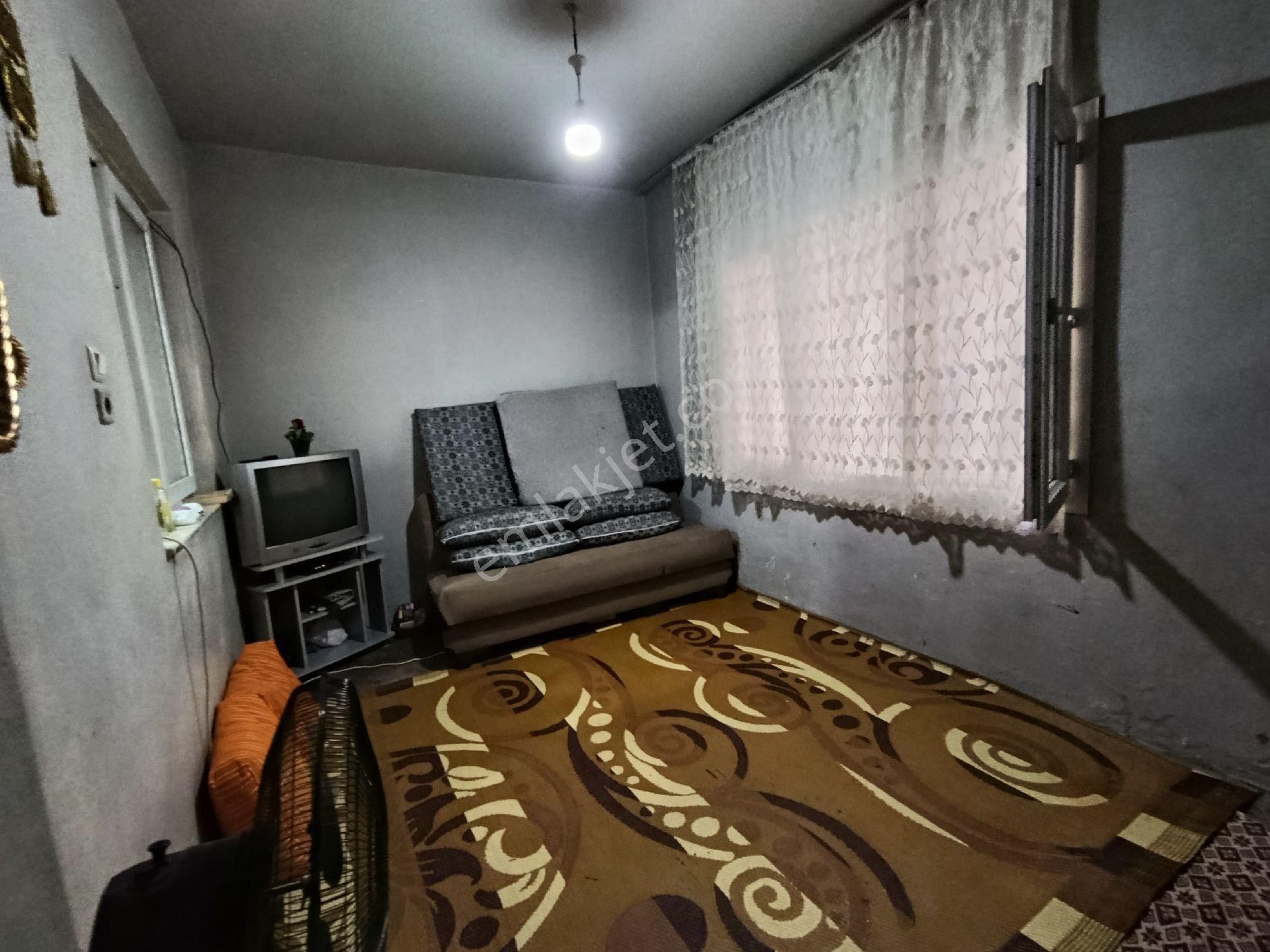 🏠 Gülpınar Mahallesi Salı Pazarı Civarında Komple Satılık 2 Katlı Müstakil Ev - Görsel 8