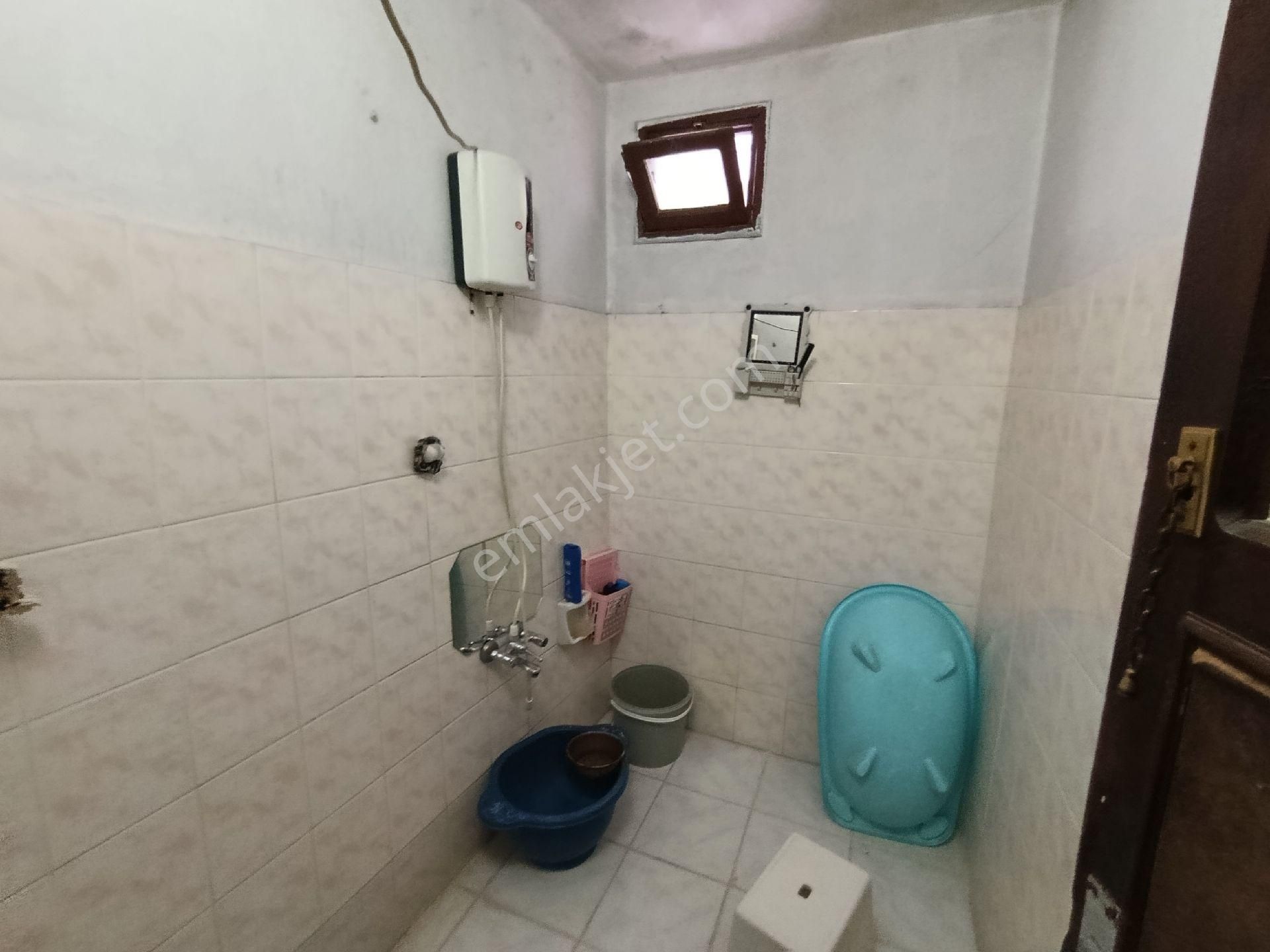 🏠 Gülpınar Mahallesi Salı Pazarı Civarında Komple Satılık 2 Katlı Müstakil Ev - Görsel 6