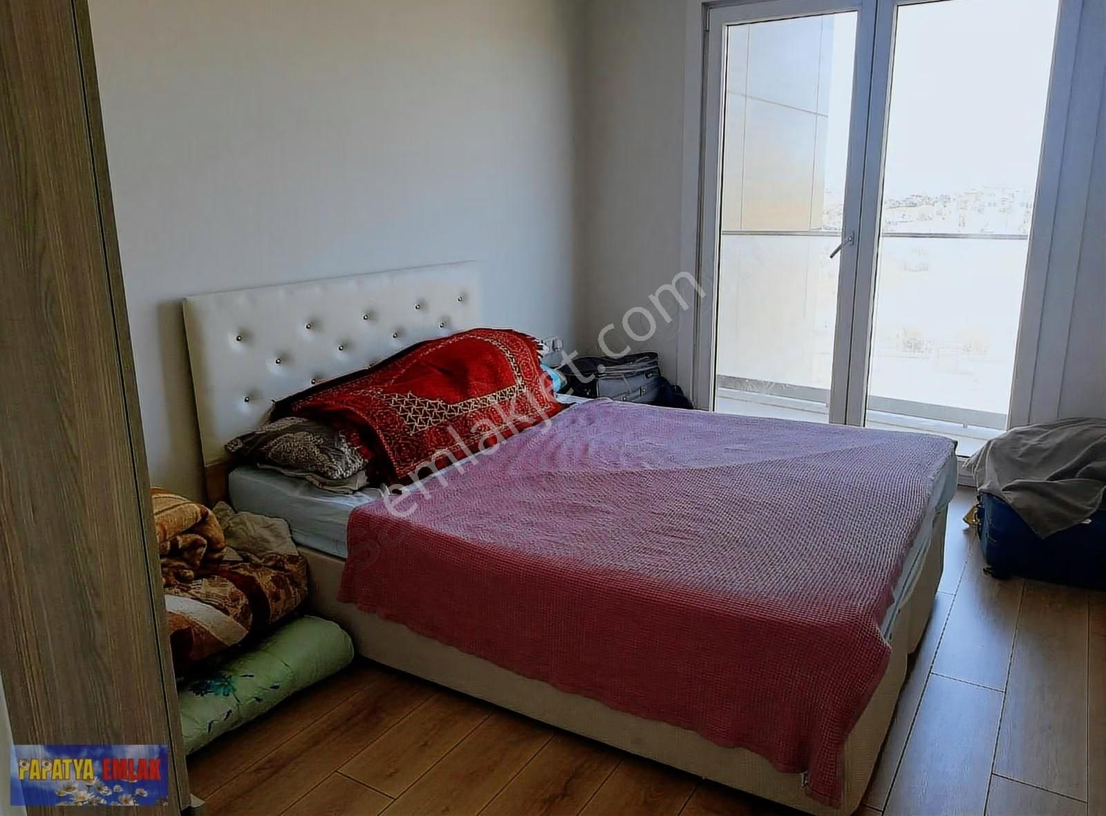 Tema İstanbul 1,de Satılık 1+1 75 M2 Balkonlu 3.kat Daire - Görsel 3