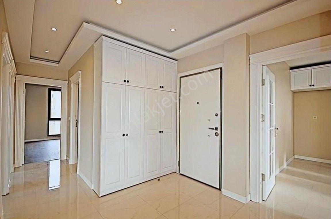 Adalar Denız Manzaralı Metroya 1 Dk 145m2 Balkonlu 3+1 Boş Daıre - Görsel 6