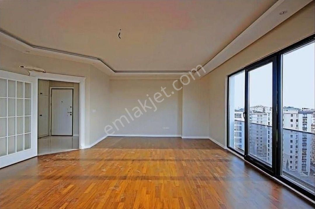 Adalar Denız Manzaralı Metroya 1 Dk 145m2 Balkonlu 3+1 Boş Daıre - Görsel 4