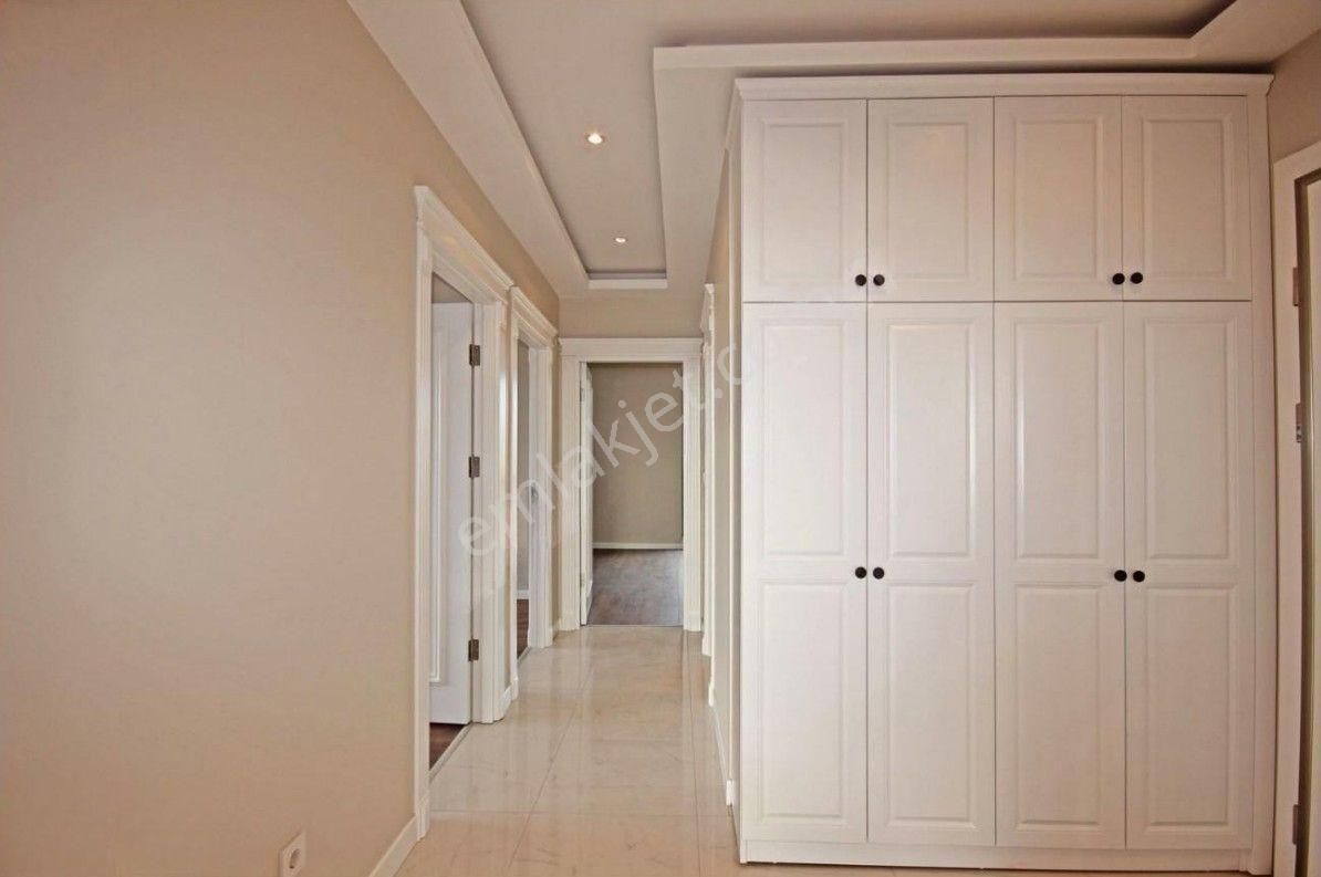 Adalar Denız Manzaralı Metroya 1 Dk 145m2 Balkonlu 3+1 Boş Daıre - Görsel 7