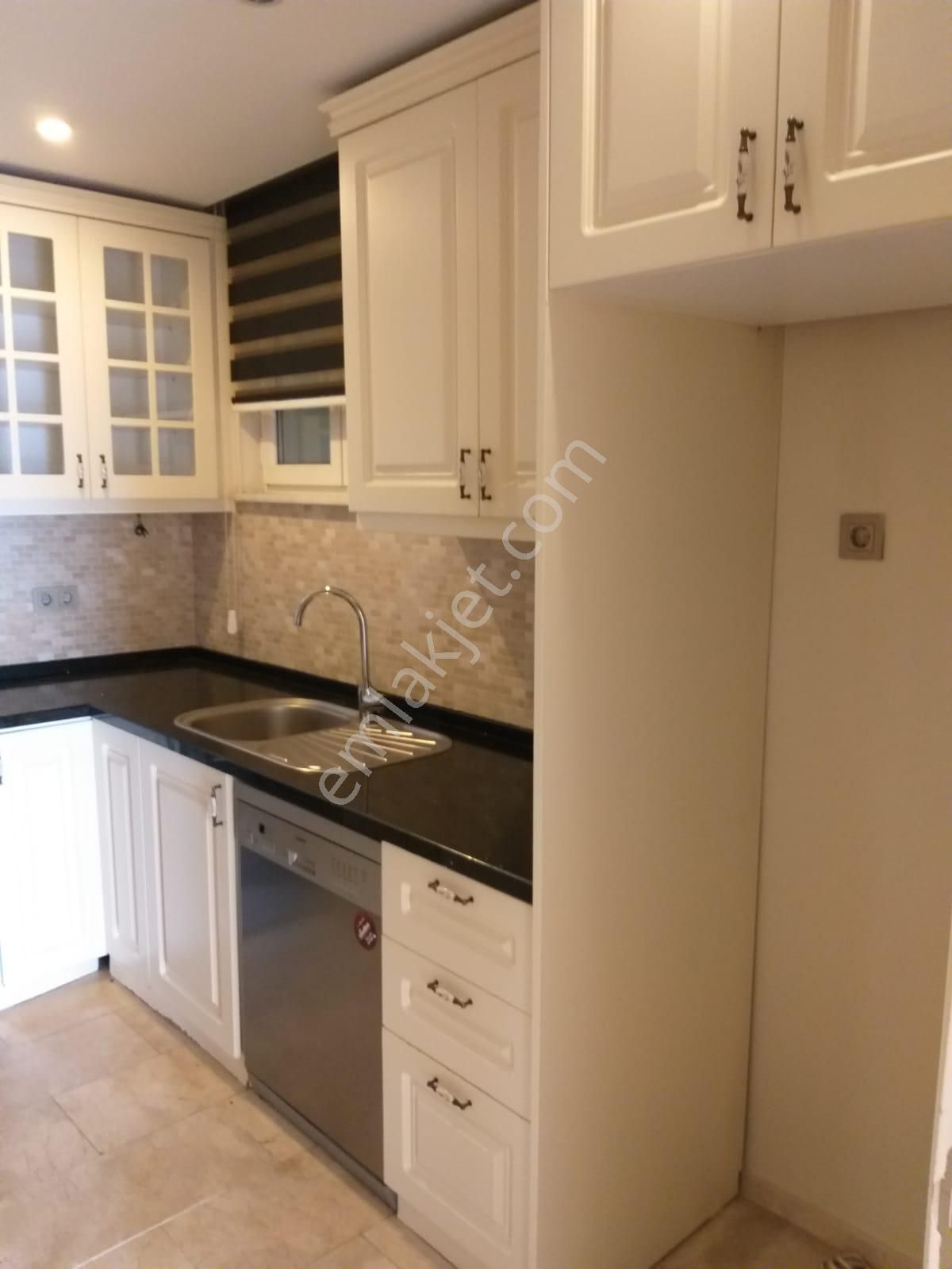 Ataköy 5.kısım'da A1/1 Blokda 110m2 Boş 3+1 Satılık Daire - Görsel 7