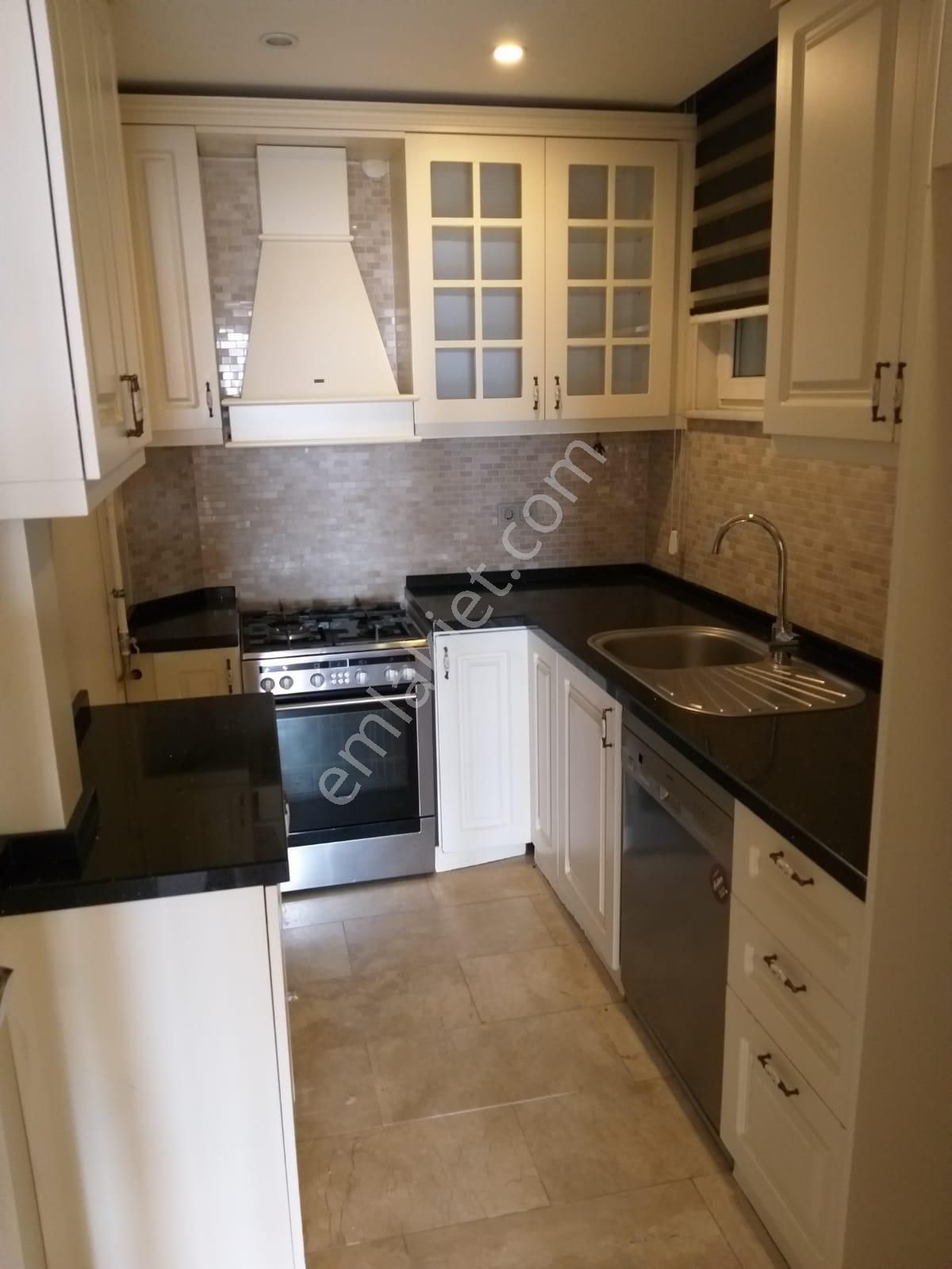 Ataköy 5.kısım'da A1/1 Blokda 110m2 Boş 3+1 Satılık Daire - Görsel 4