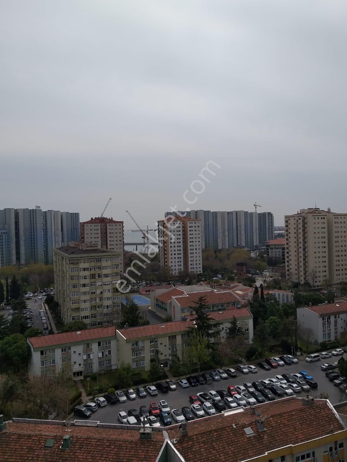 Ataköy 5.kısım'da A1/1 Blokda 110m2 Boş 3+1 Satılık Daire