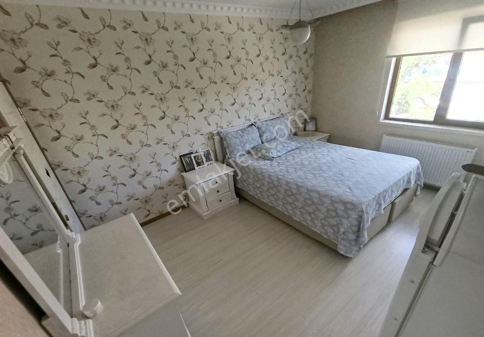 Kanuni'de Park Manzaralı Sıfıra Yakın Yapısı Ve Geniş Mutfağıyla Harika Bir Yapı ! - Görsel 21