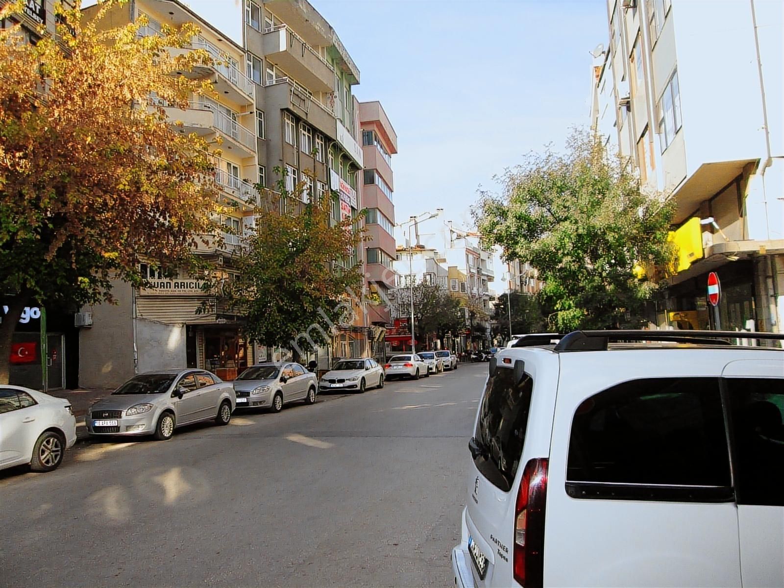 Gazcılar 135m2 Teraslı Asansörlü Kiracılı Otoparklı Daire - Görsel 11