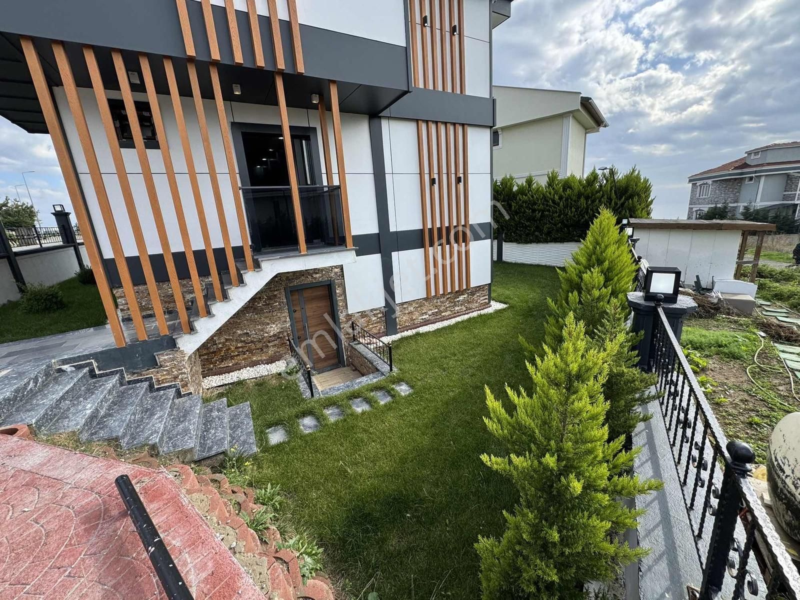 Deniz Manzaralı Satılık Müstakil 5+2 Lüks Villa - Görsel 4