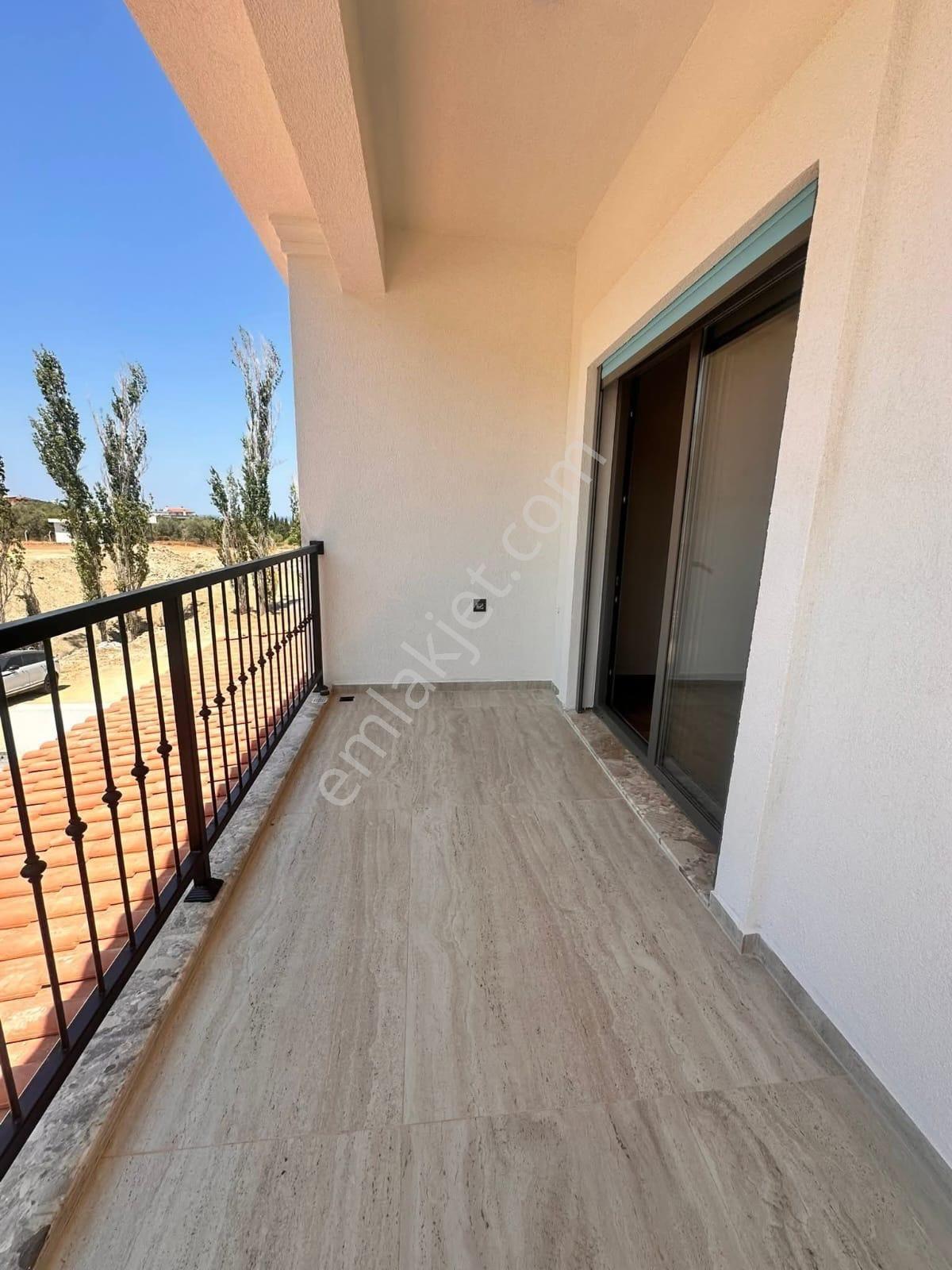 Kuşadası Davutlarda Geniş Bahçeli Satılık Villa - Görsel 26