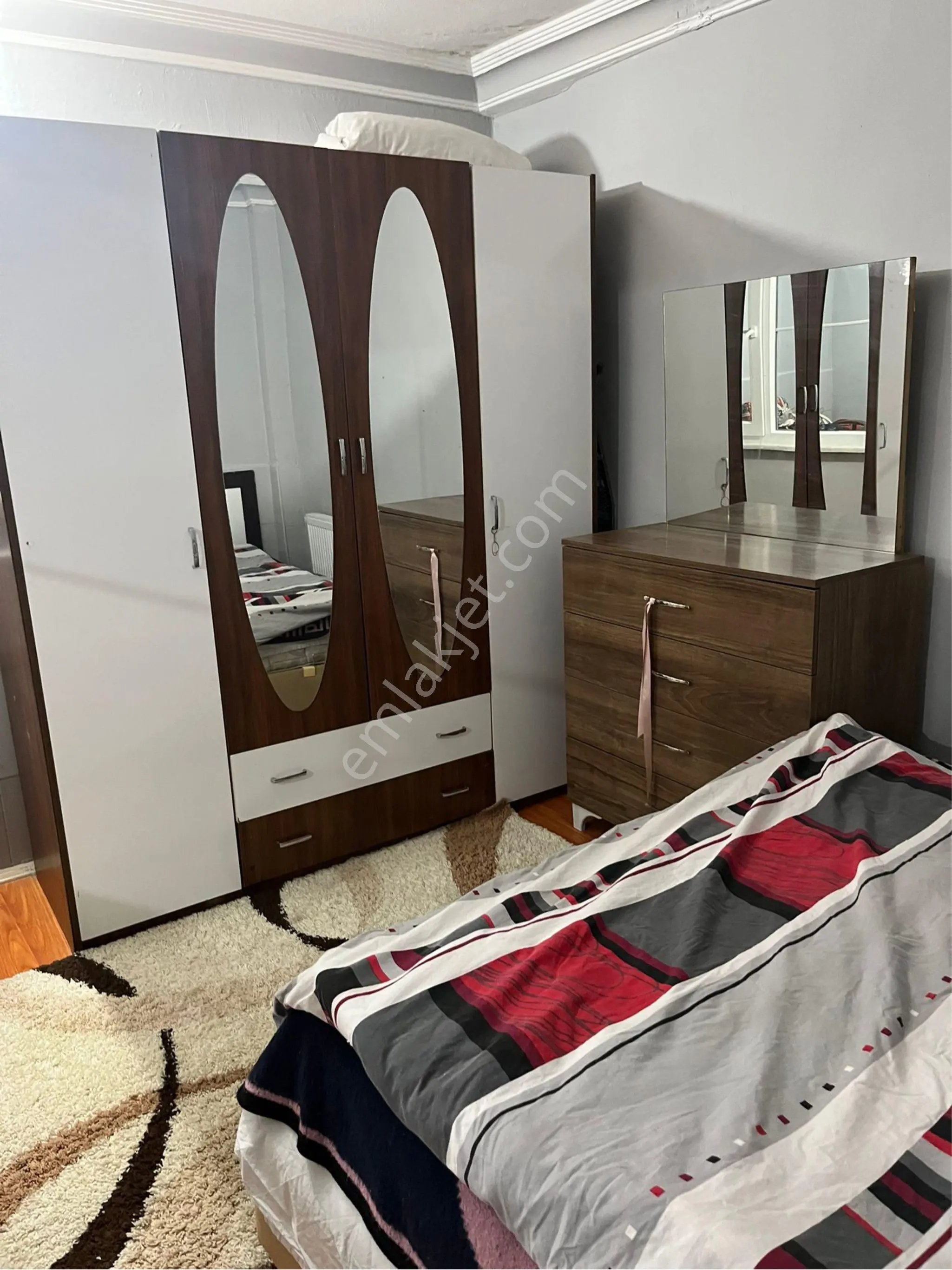 Hürriyet Mahallesinde Esyalı Kiralık Daire