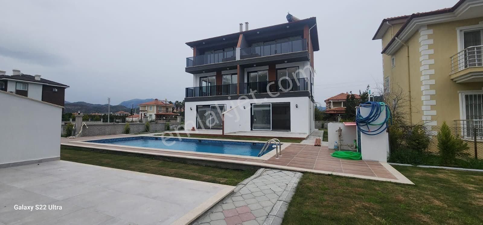 Dalaman’da Terasında Jakuzi Bulunan Lüks Triplex Villa – 4+1, Ortak Havuzlu - Görsel 10