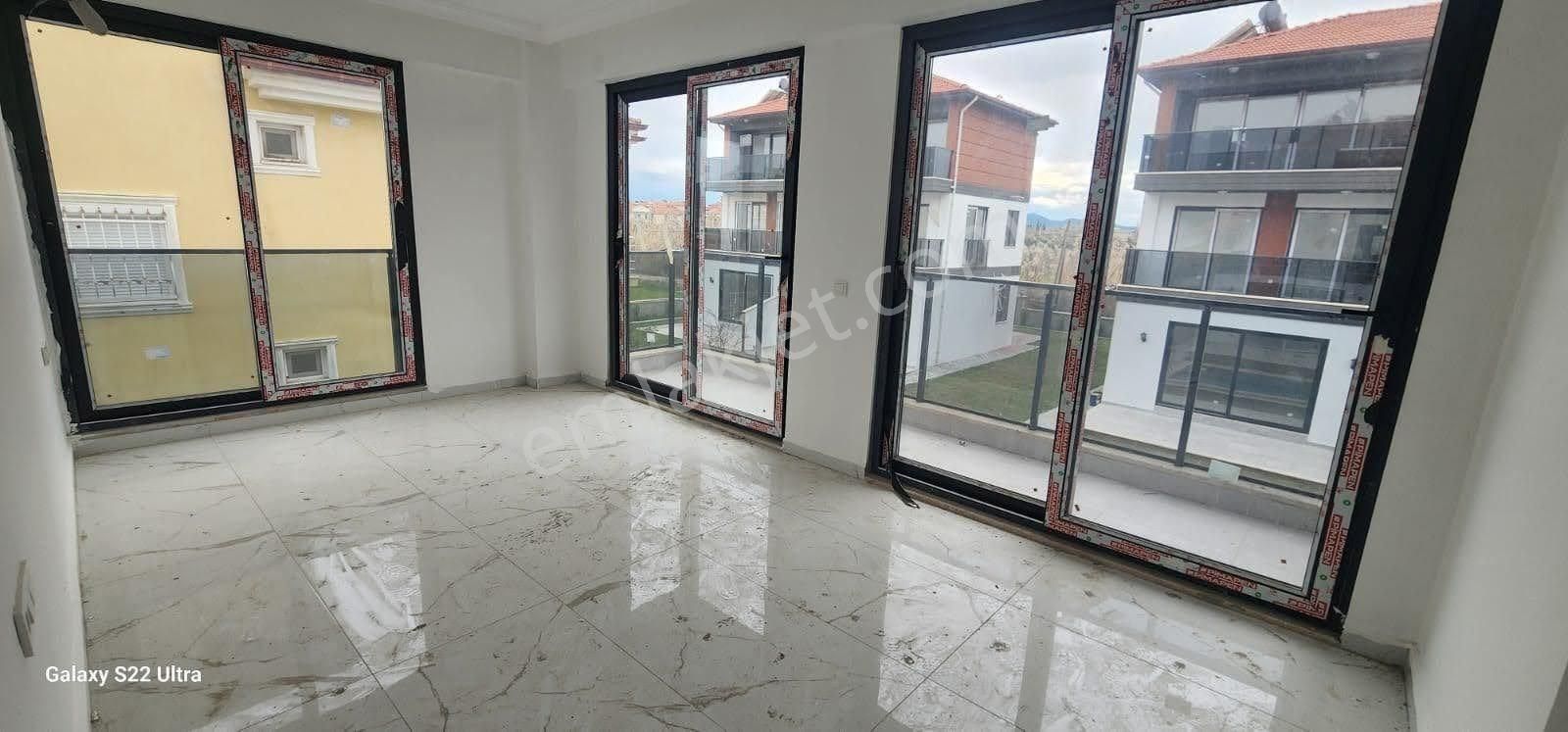 Dalaman’da Terasında Jakuzi Bulunan Lüks Triplex Villa – 4+1, Ortak Havuzlu - Görsel 16