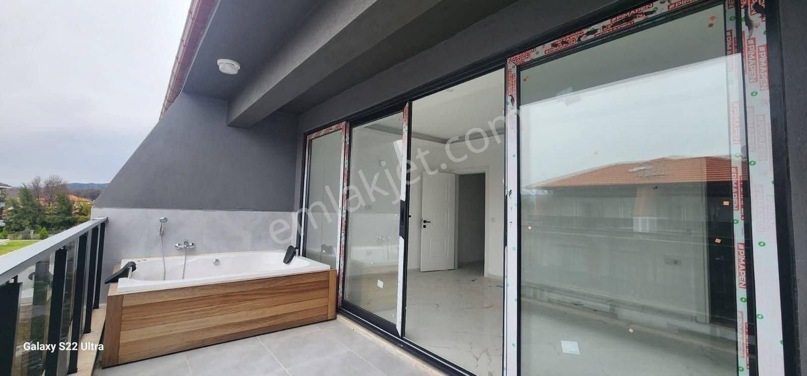 Dalaman’da Terasında Jakuzi Bulunan Lüks Triplex Villa – 4+1, Ortak Havuzlu - Görsel 8