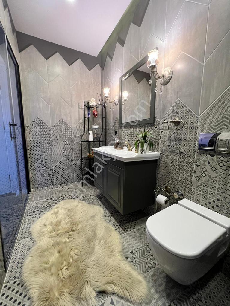 Kuşadası Sahil Sitelerinde Popüler Site İçinde Satılık Lüks Villa - Görsel 25