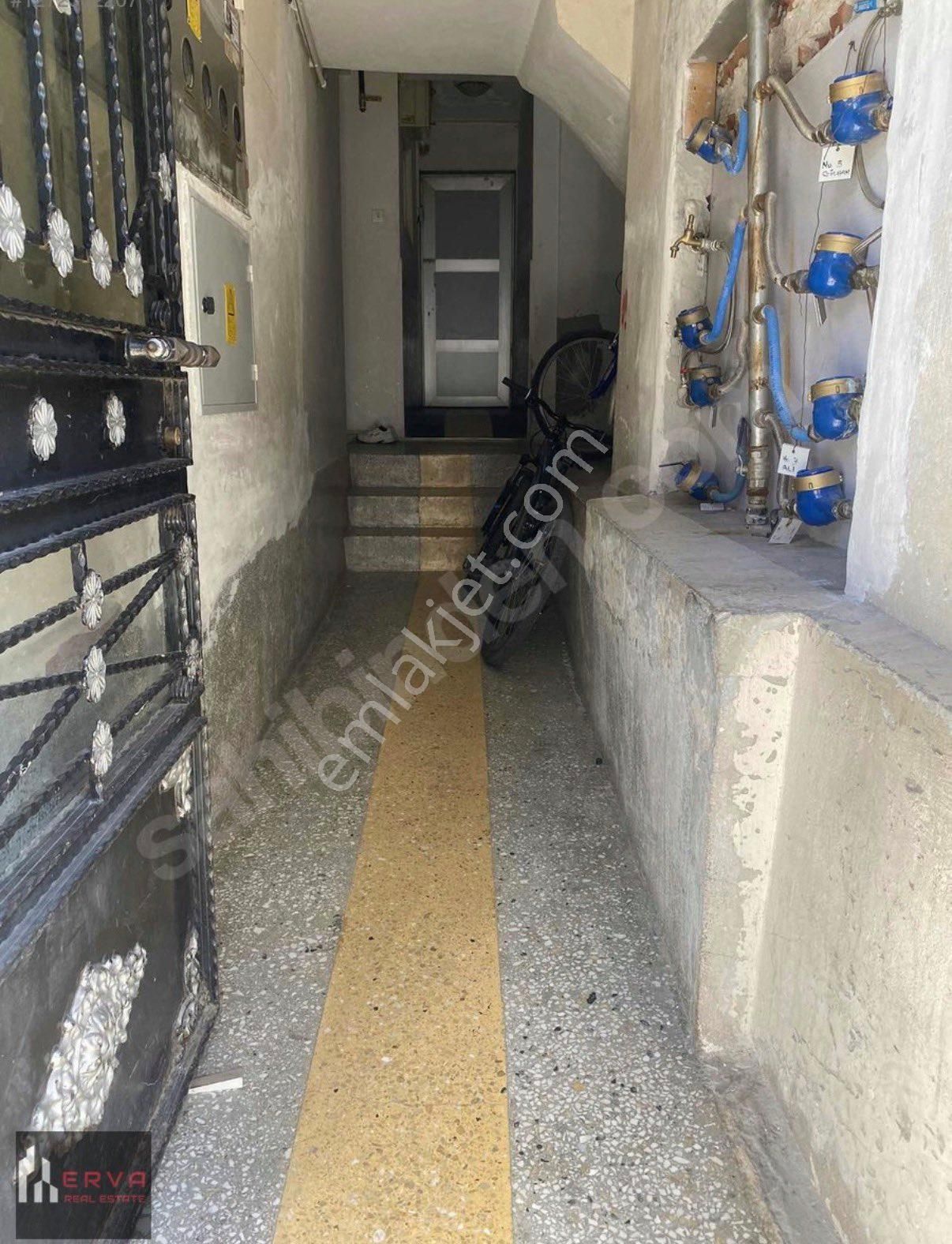 Karabağlar Uğur Mumcu Mahallesi 2+1 Satılık Daire - Görsel 5