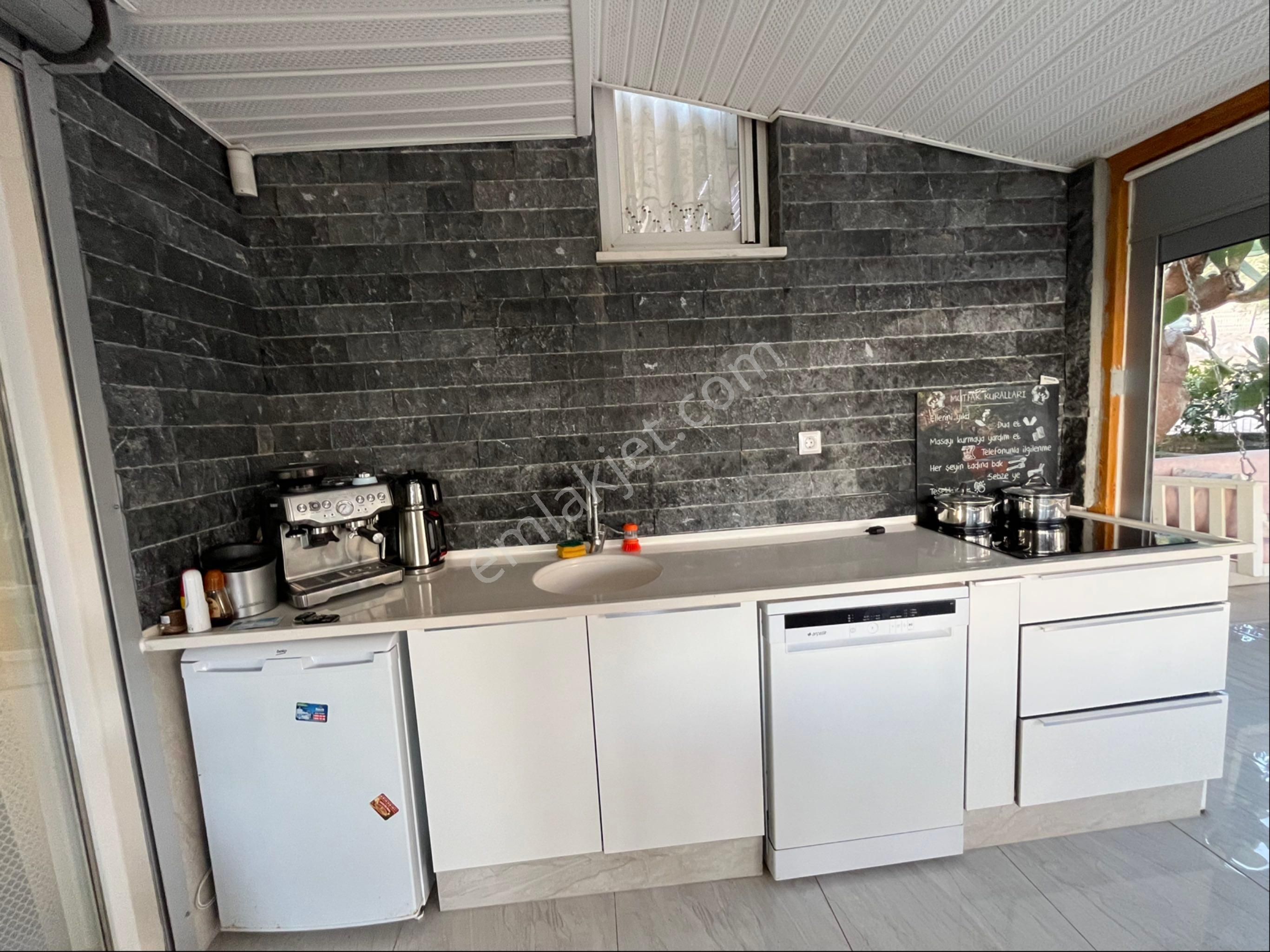 Zirve Gayrimenkul'den Full Deniz Manzaralı Köşe Konumda Tam Mustakil 4+1 Villa - Görsel 17