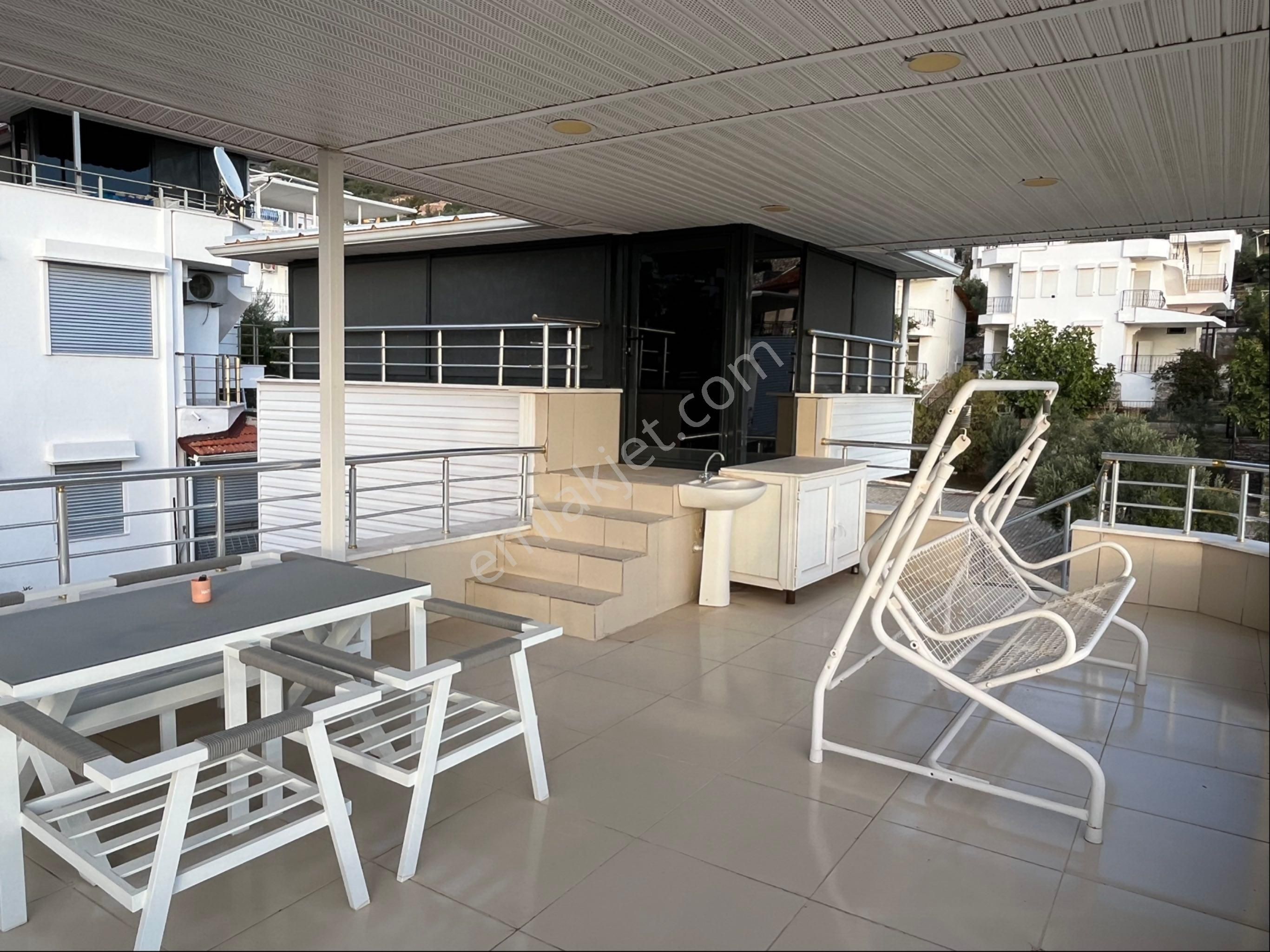 Zirve Gayrimenkul'den Full Deniz Manzaralı Köşe Konumda Tam Mustakil 4+1 Villa - Görsel 31