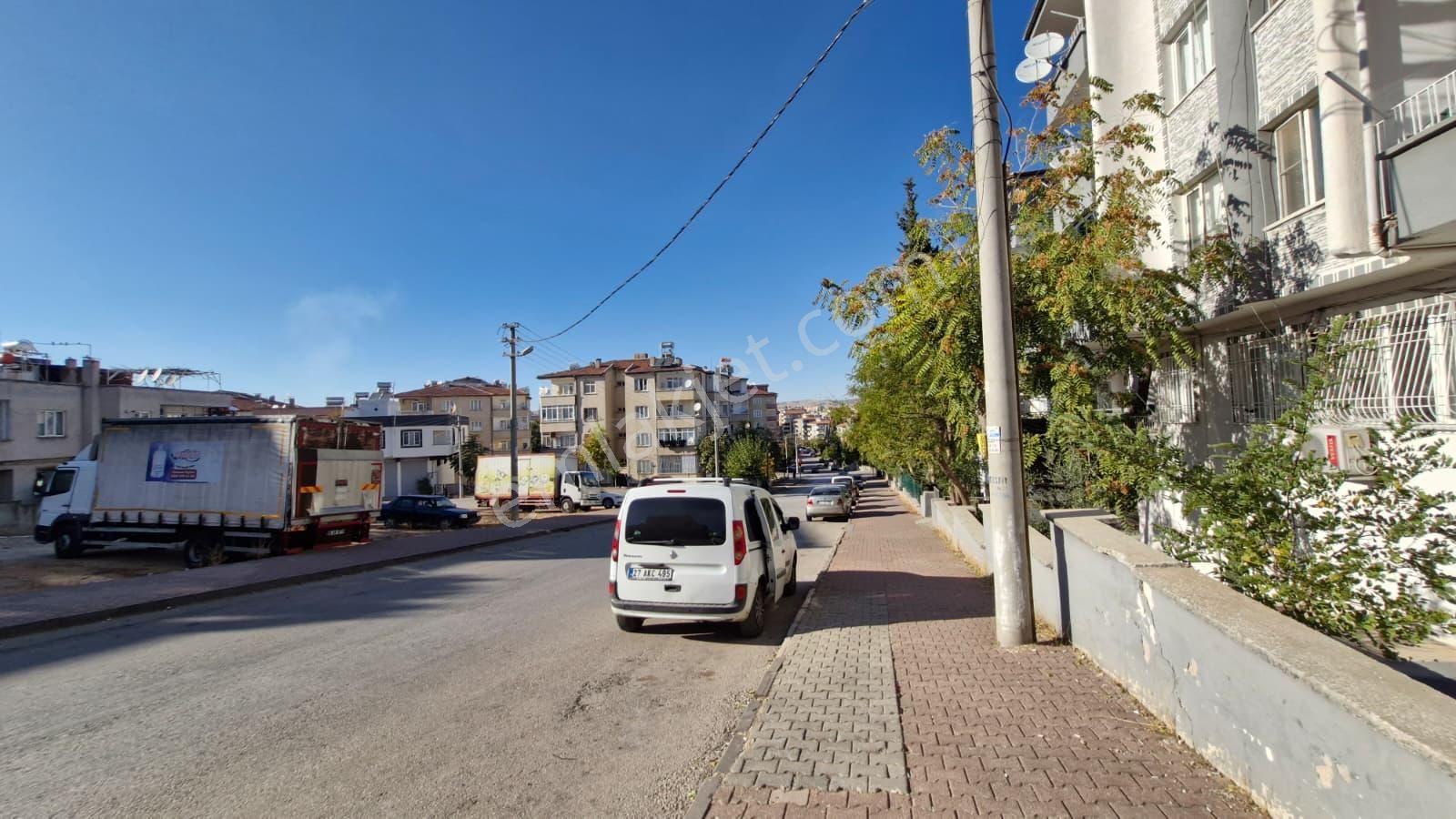 Emir Emlak Ofisinden Deniz Mahallesinde 2+1 Daire