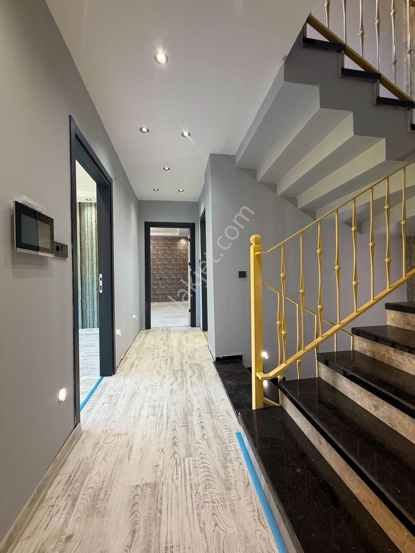 Tek Yetkili Umay Gayrimenkul'den Güre'de Satılık Müstakil Villa - Görsel 15