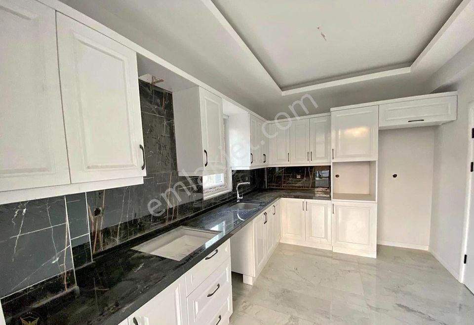 Şahin İnşaat'tan Beylikdüzü Yakuplu Mh Metrobuse Yakın 2+1 Ara Kat Daire - Görsel 2