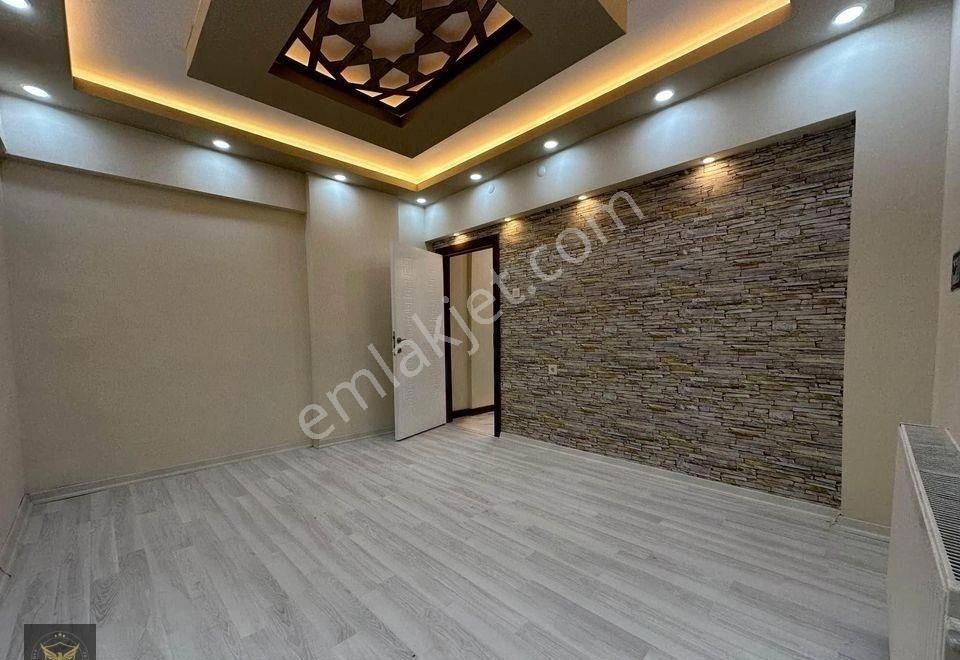 Şahin İnşaat'tan Beylikdüzü Cumhuriyet Mh Metrobuse Yakın 3+1 Arakat Daire - Görsel 2