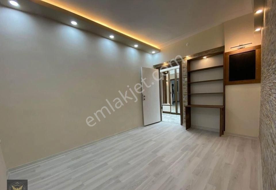 Şahin İnşaat'tan Beylikdüzü Cumhuriyet Mh Metrobuse Yakın 3+1 Arakat Daire - Görsel 14