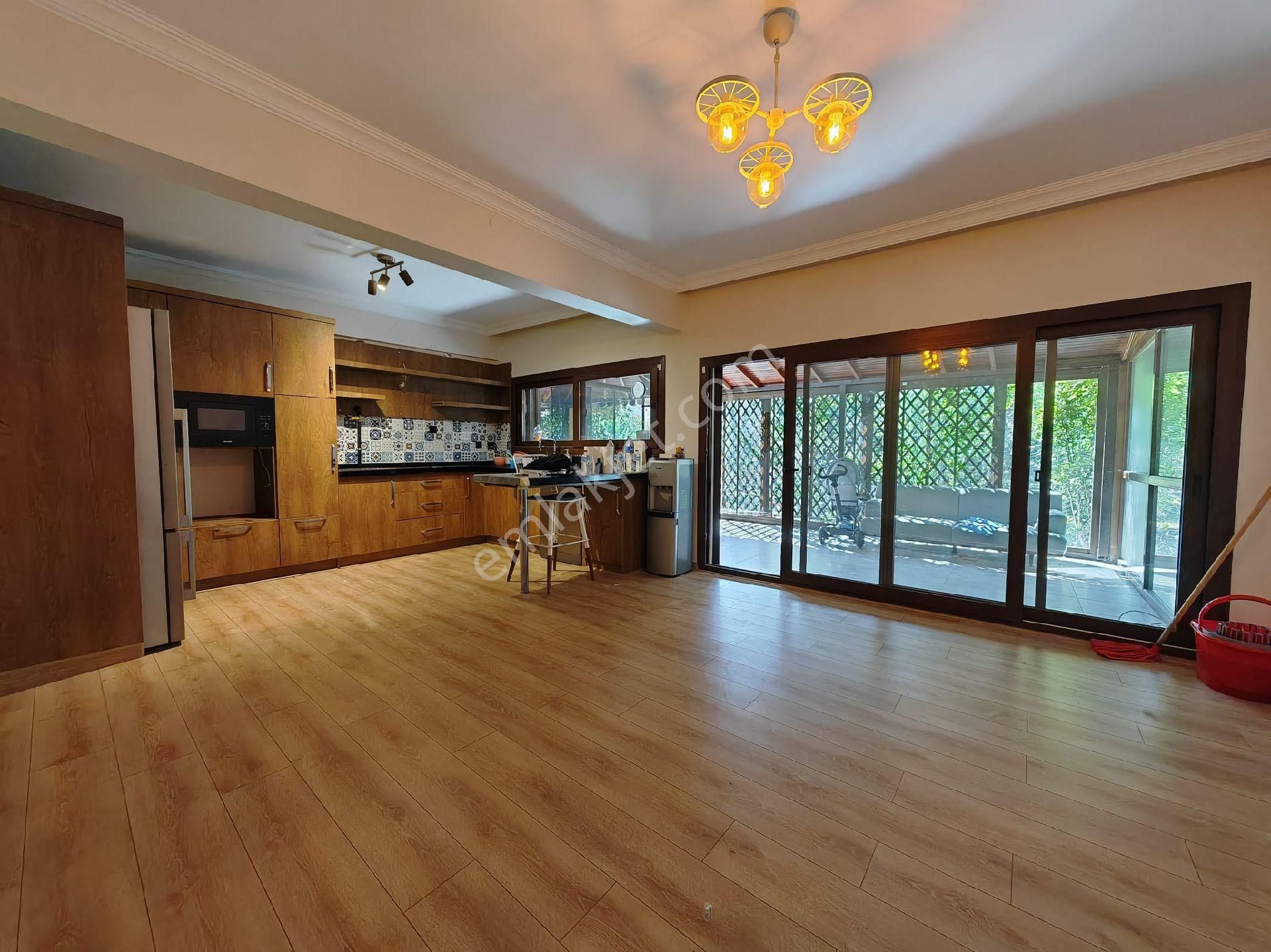 Kuşadası Yavansuda Plaja Çok Yakın Özel Havuzlu Geniş Bahçeli Satılık Villa - Görsel 12