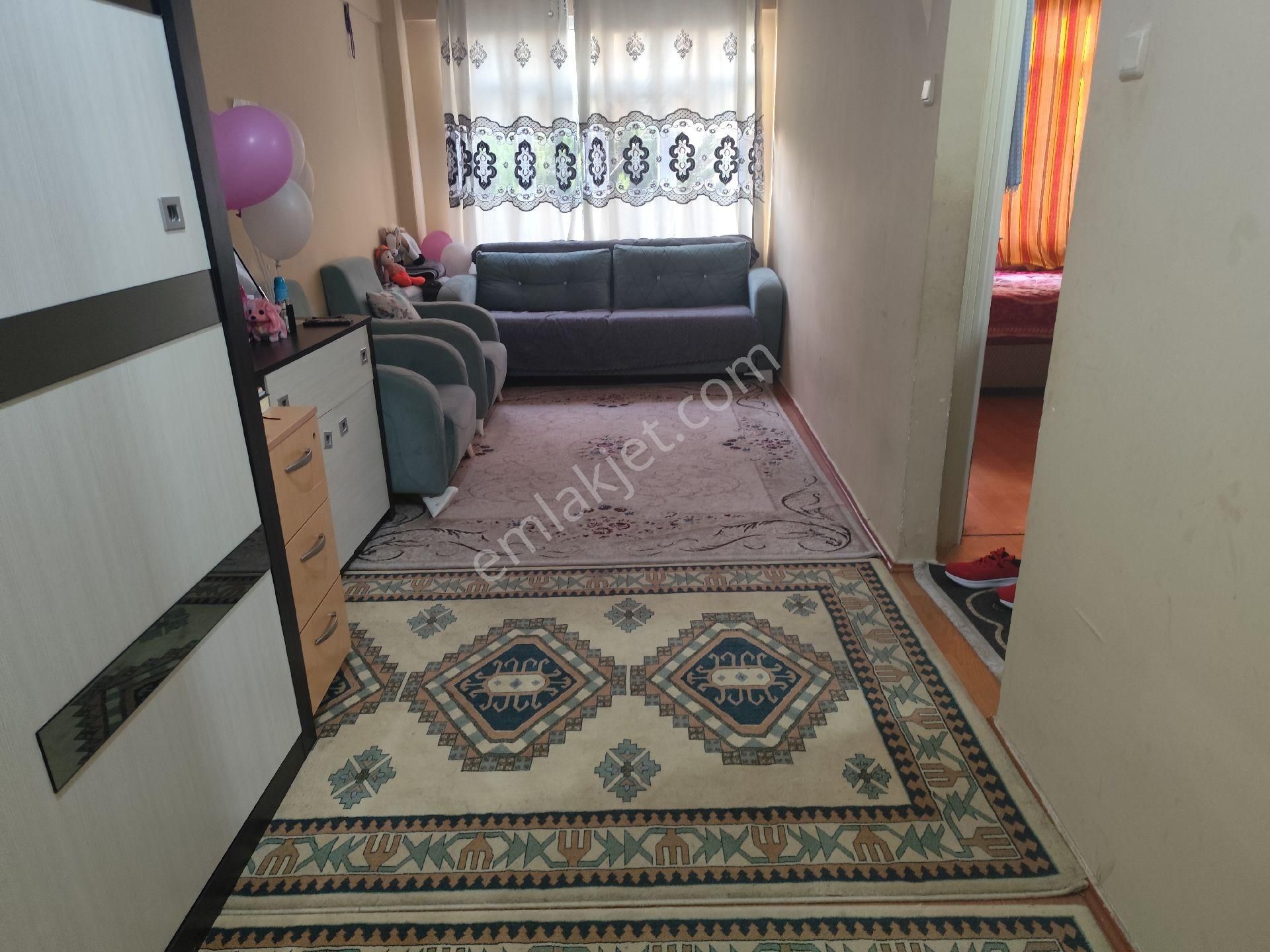 Kocamustafapâşa Merkezde Satılık Çift Cephe Daire Dairemiz Duraklara Okula - Görsel 4