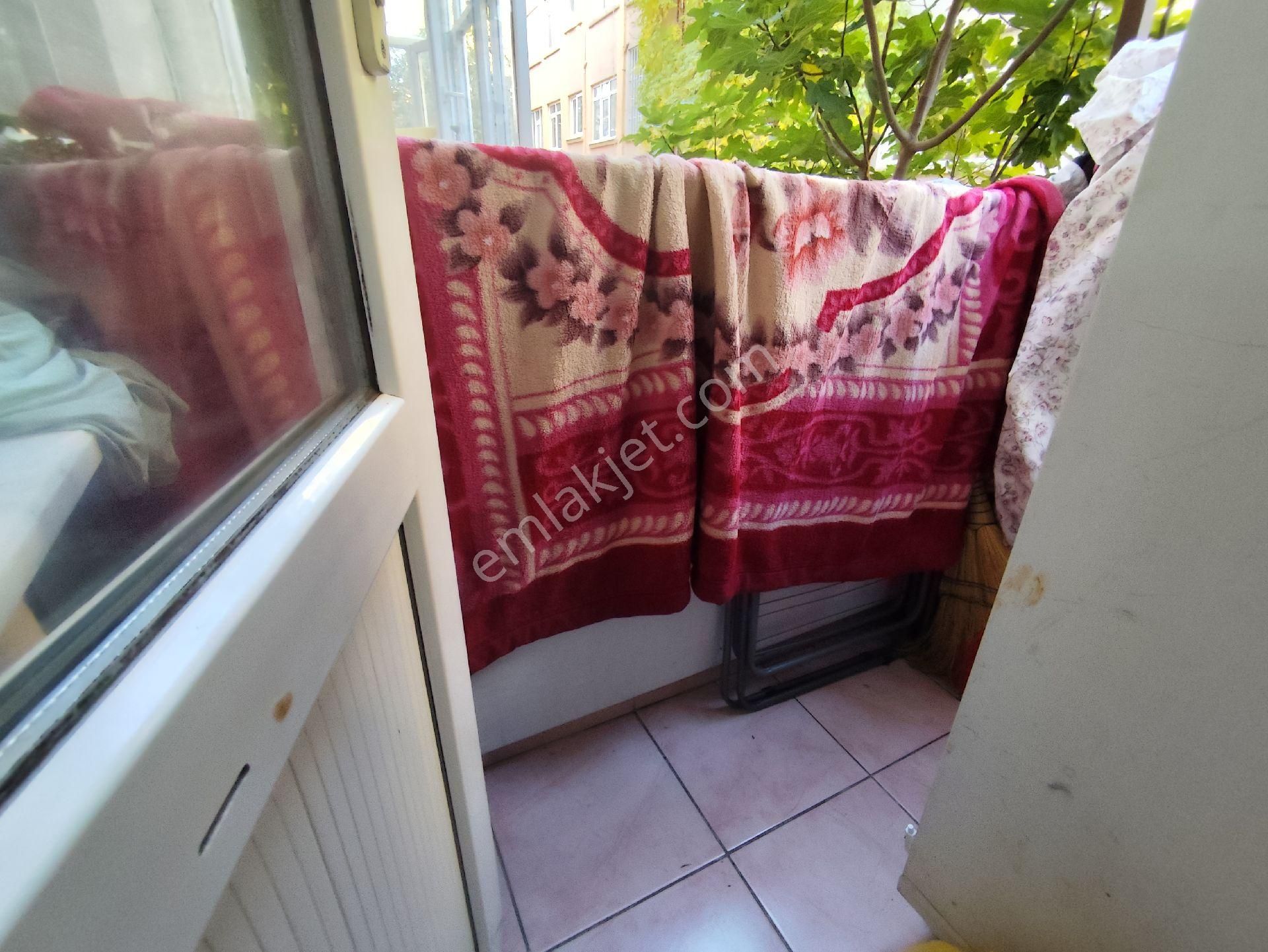 Kocamustafapâşa Merkezde Satılık Çift Cephe Daire Dairemiz Duraklara Okula - Görsel 2