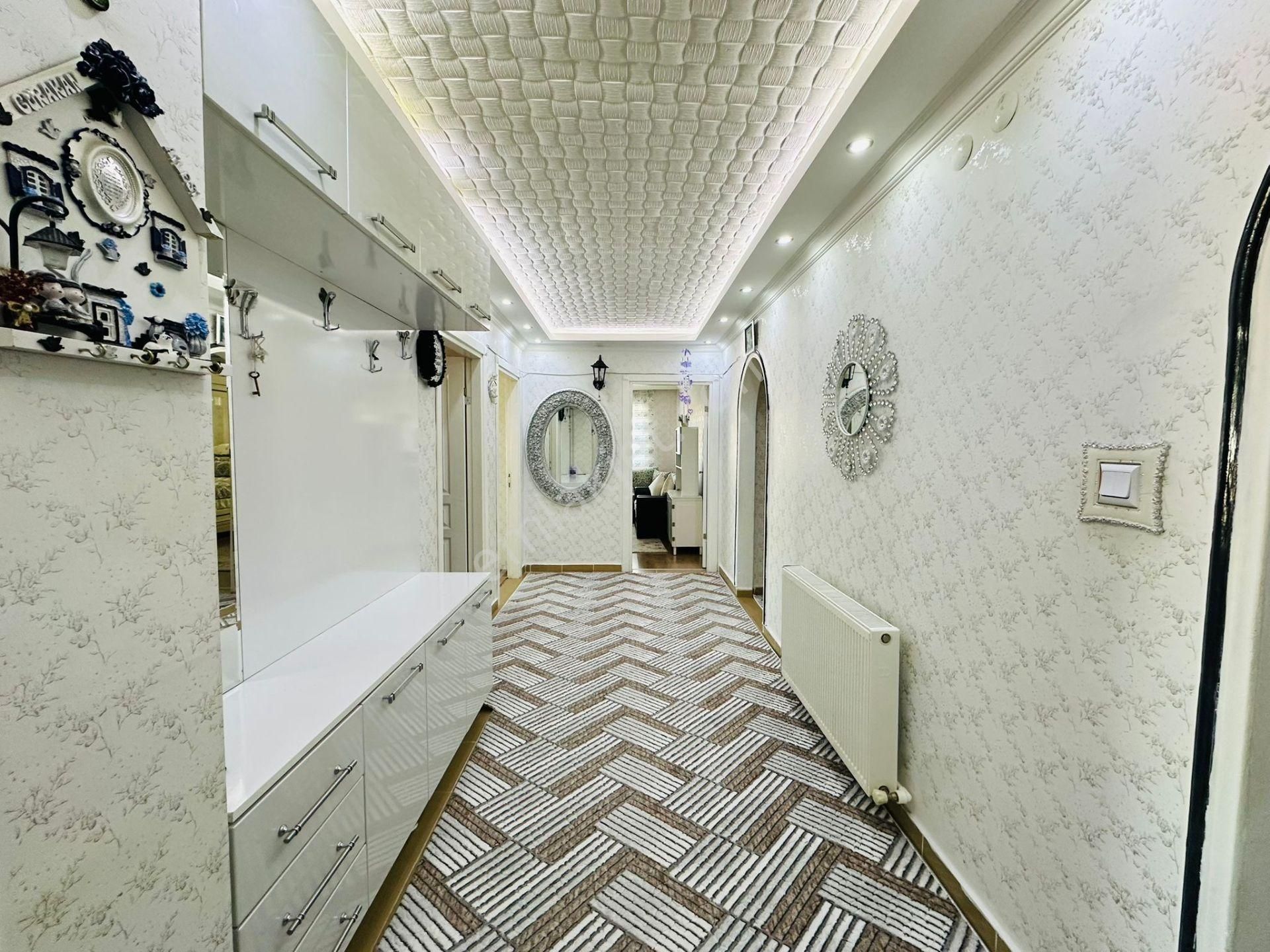 Başak Mahallesinde Asansörlü Full Yapılı 140 M2 3+1 Ara Katta Satılık Daire !! - Görsel 32
