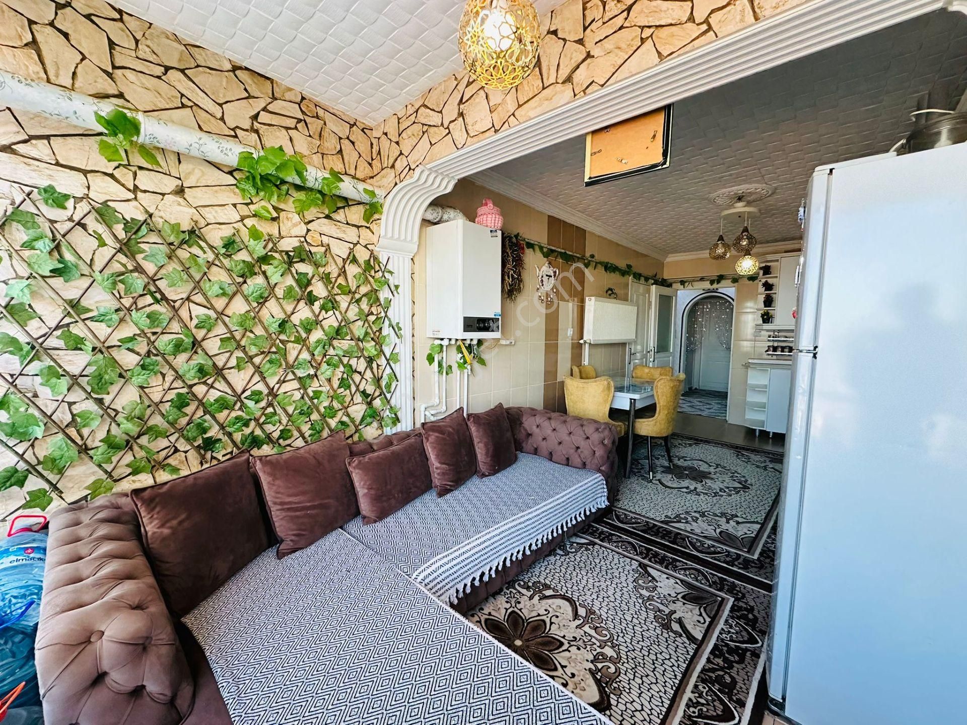 Başak Mahallesinde Asansörlü Full Yapılı 140 M2 3+1 Ara Katta Satılık Daire !! - Görsel 10
