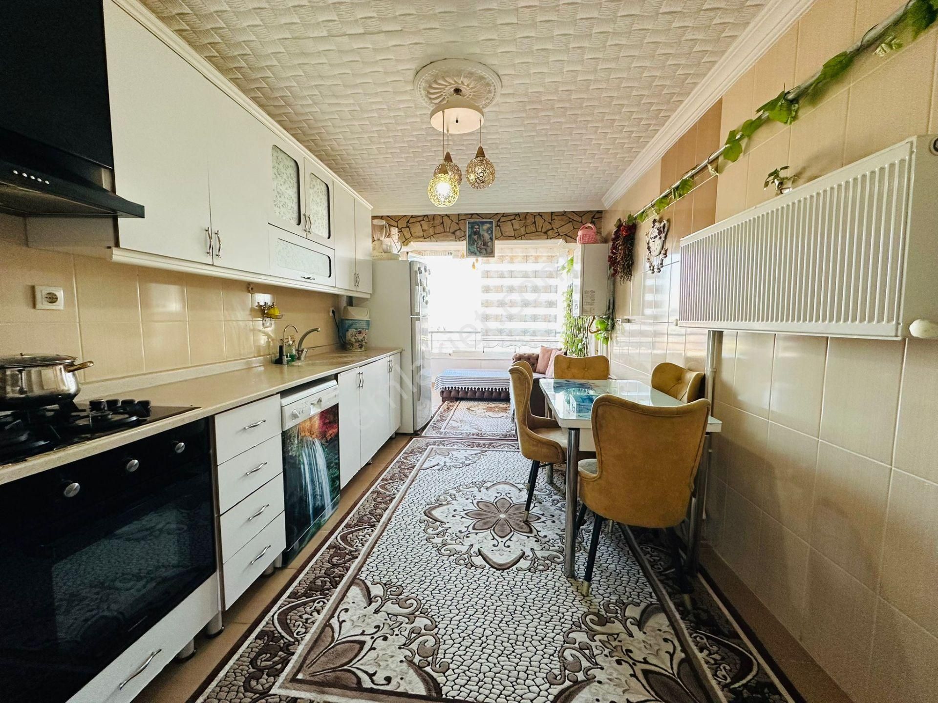 Başak Mahallesinde Asansörlü Full Yapılı 140 M2 3+1 Ara Katta Satılık Daire !! - Görsel 9