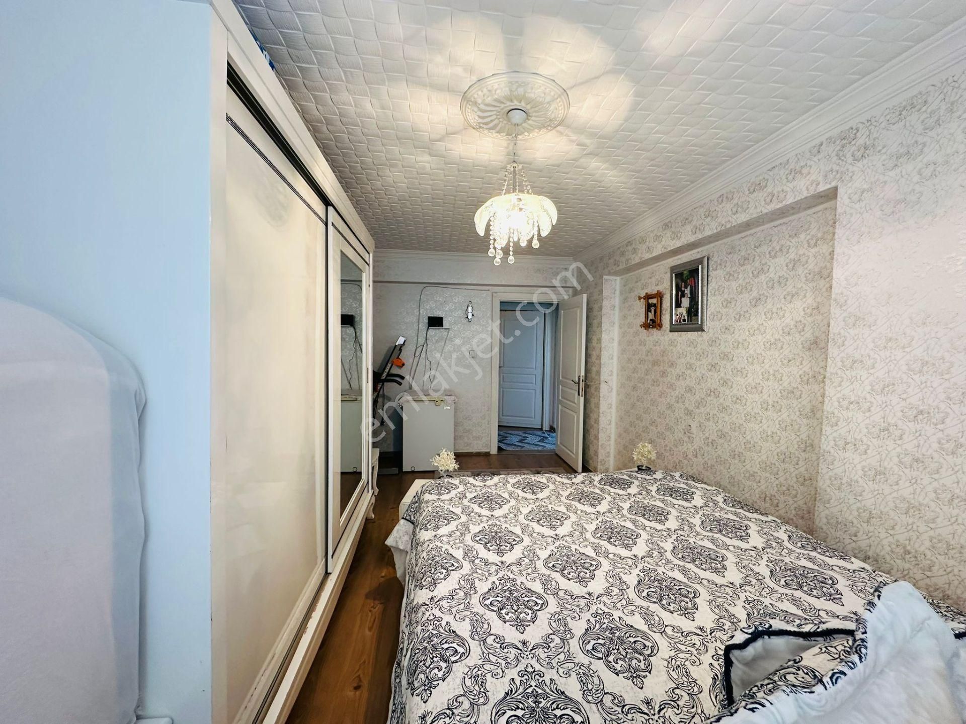 Başak Mahallesinde Asansörlü Full Yapılı 140 M2 3+1 Ara Katta Satılık Daire !! - Görsel 18