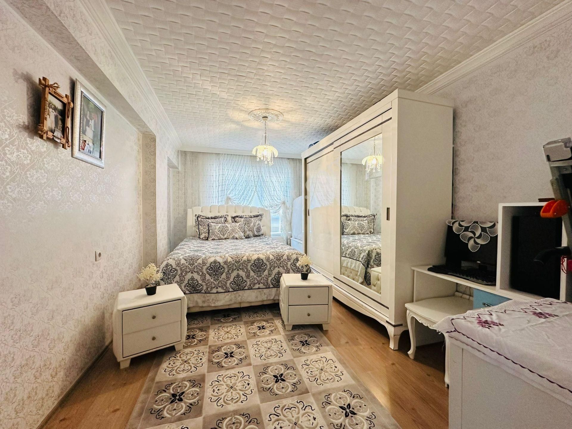 Başak Mahallesinde Asansörlü Full Yapılı 140 M2 3+1 Ara Katta Satılık Daire !! - Görsel 15