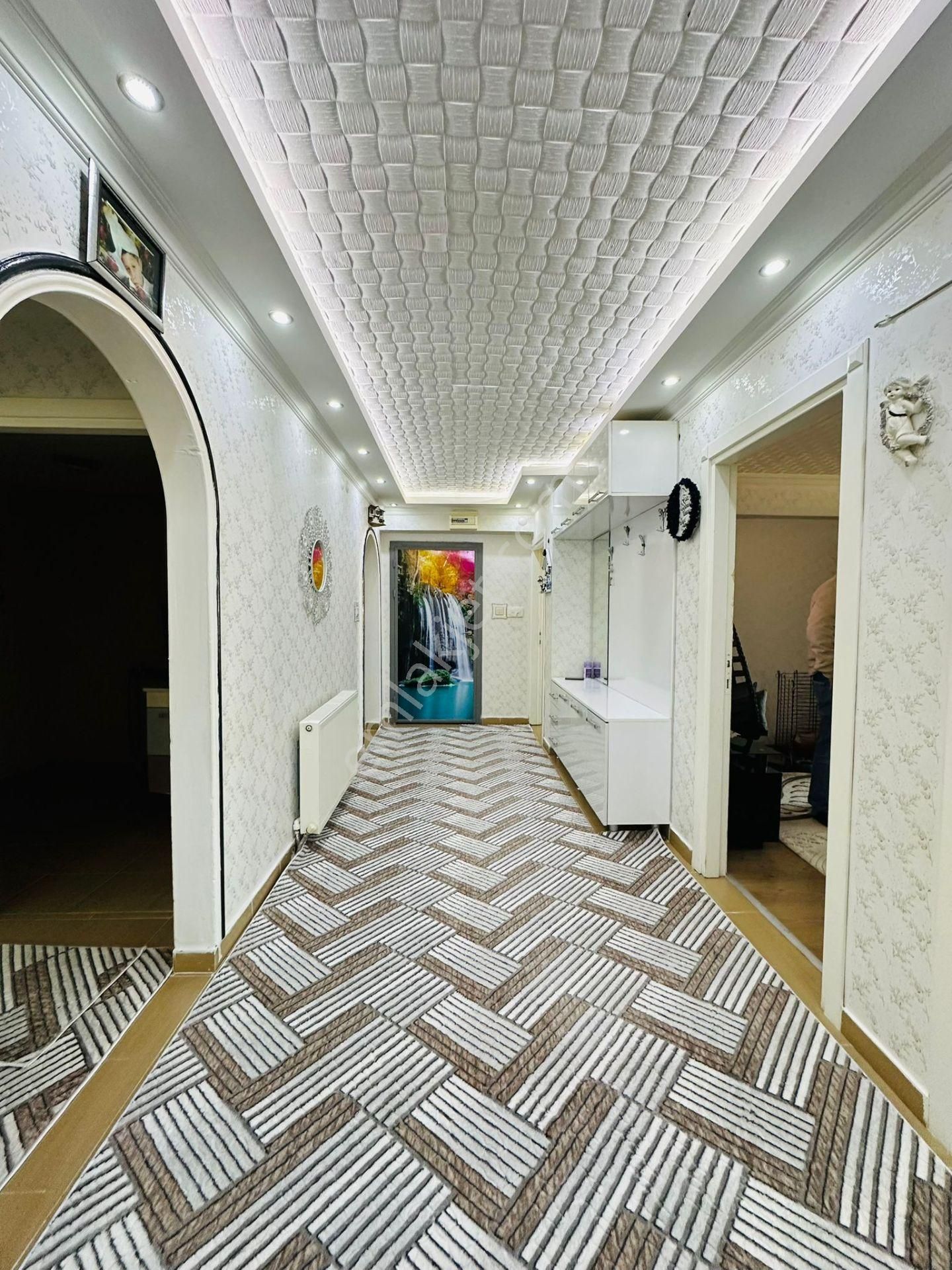 Başak Mahallesinde Asansörlü Full Yapılı 140 M2 3+1 Ara Katta Satılık Daire !! - Görsel 33