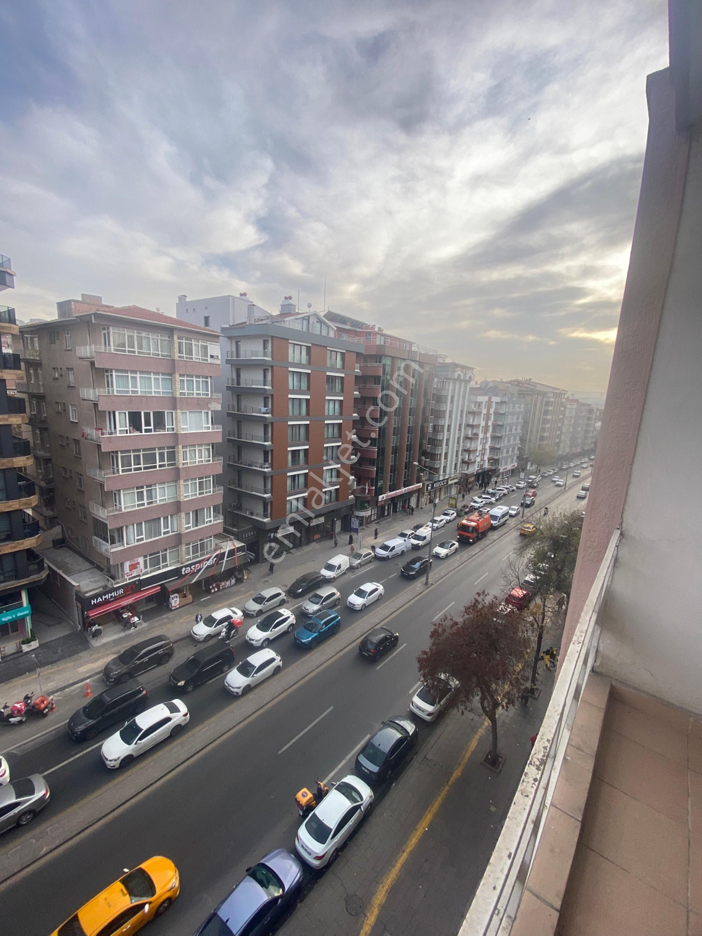 Çankaya Cebeci Fakülteler Mah.cemal Gürsel Cad.üzeri Asansörlü Kiralık 3+1 Daire - Görsel 24