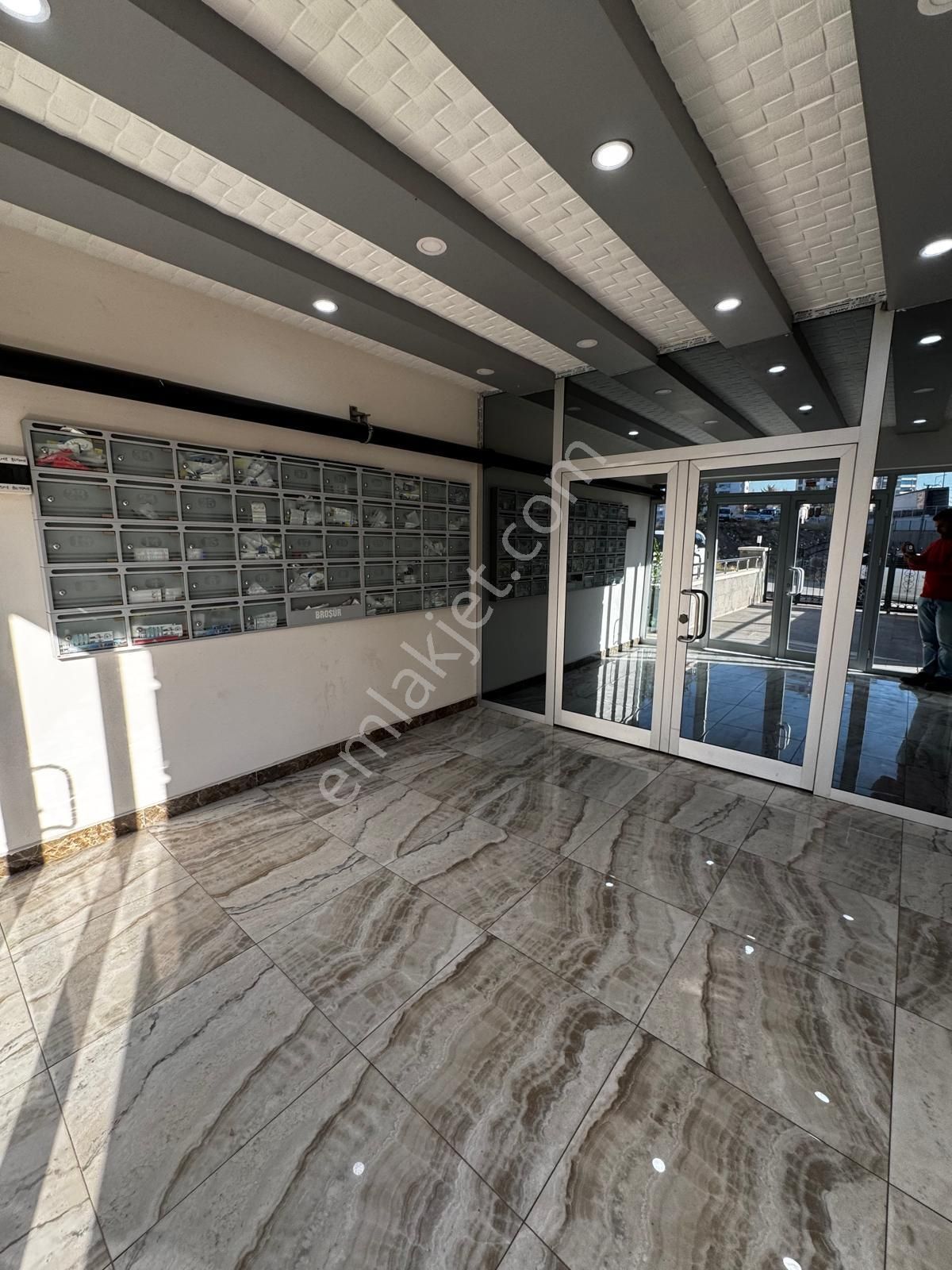 Güneş Evlere Sınır Site Dairesi Kat Konumunda Y.giriş 2+1 Lüks - Görsel 34