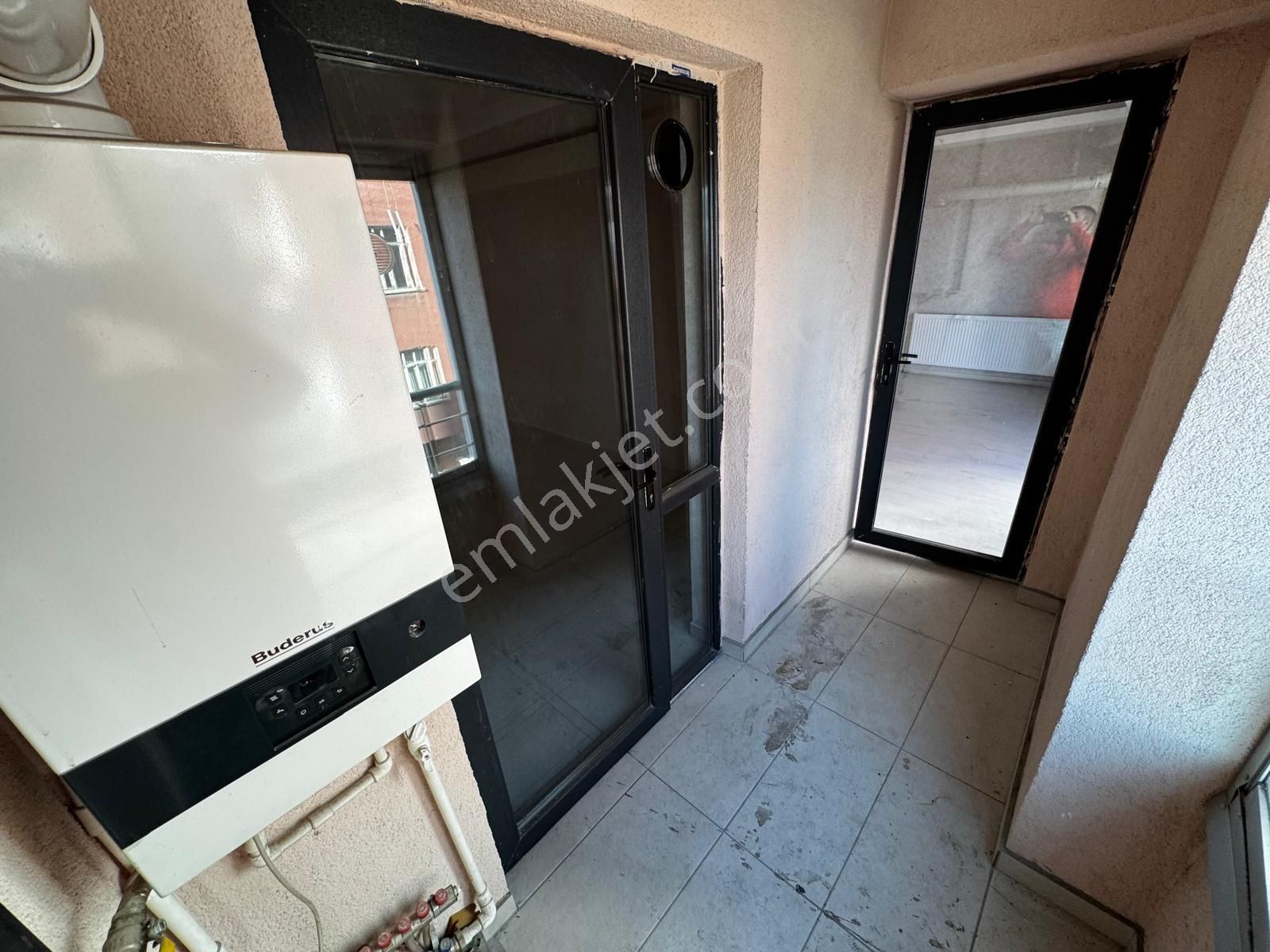 Güneş Evlere Sınır Site Dairesi Kat Konumunda Y.giriş 2+1 Lüks - Görsel 7