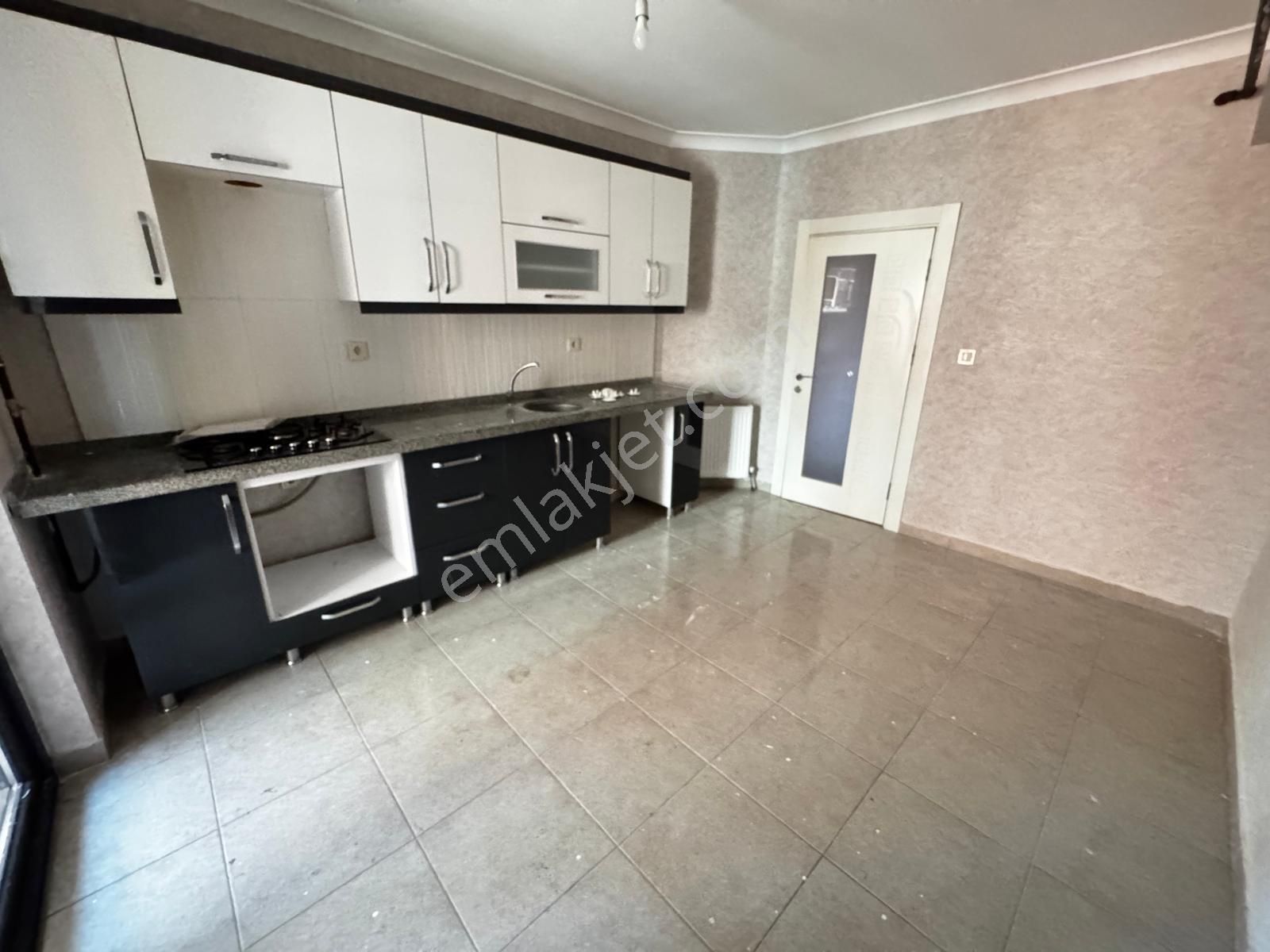 Güneş Evlere Sınır Site Dairesi Kat Konumunda Y.giriş 2+1 Lüks - Görsel 10