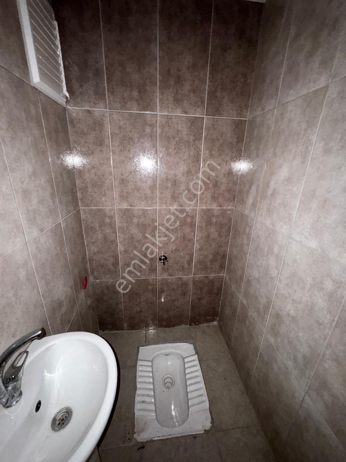 Güneş Evlere Sınır Site Dairesi Kat Konumunda Y.giriş 2+1 Lüks - Görsel 29