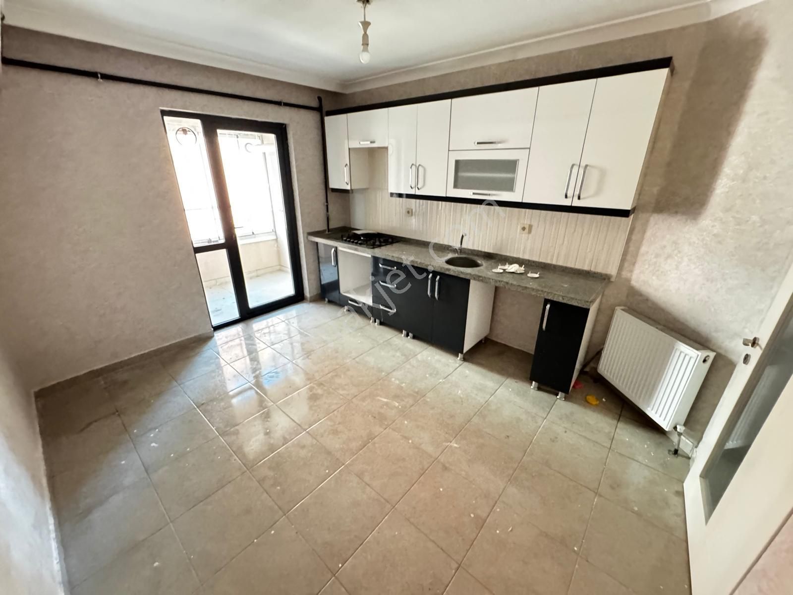 Güneş Evlere Sınır Site Dairesi Kat Konumunda Y.giriş 2+1 Lüks - Görsel 11