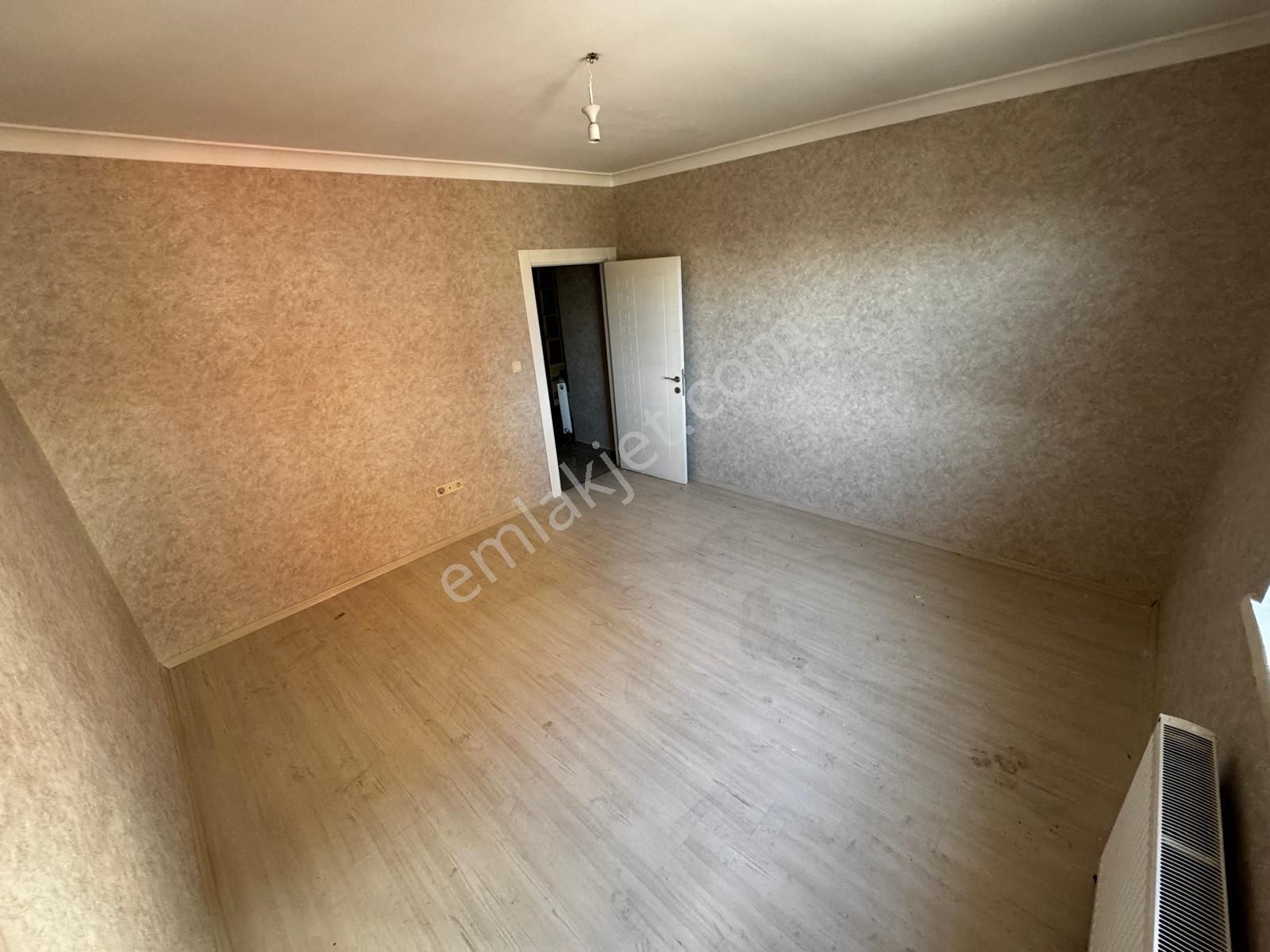 Güneş Evlere Sınır Site Dairesi Kat Konumunda Y.giriş 2+1 Lüks - Görsel 17