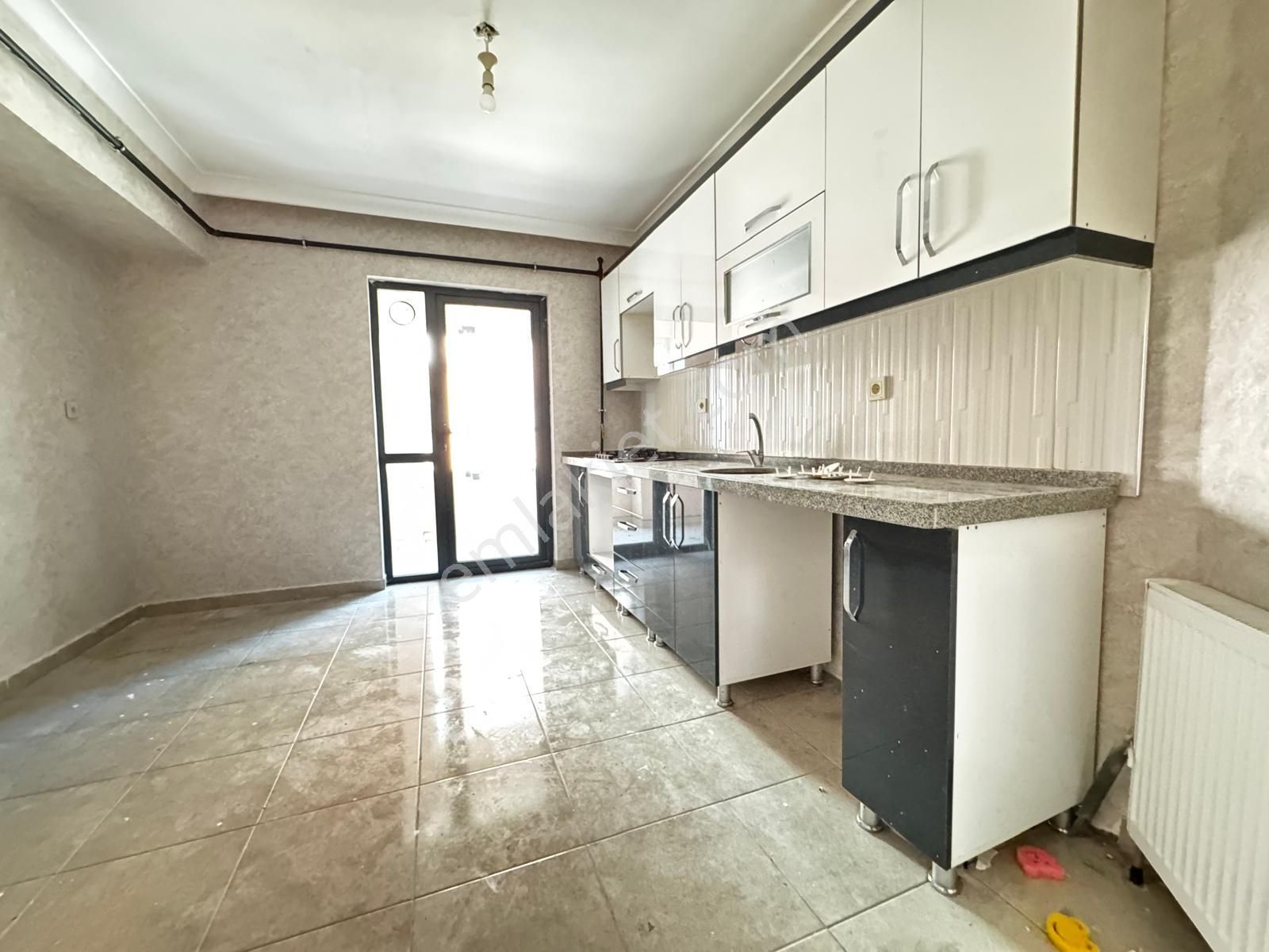 Güneş Evlere Sınır Site Dairesi Kat Konumunda Y.giriş 2+1 Lüks - Görsel 14