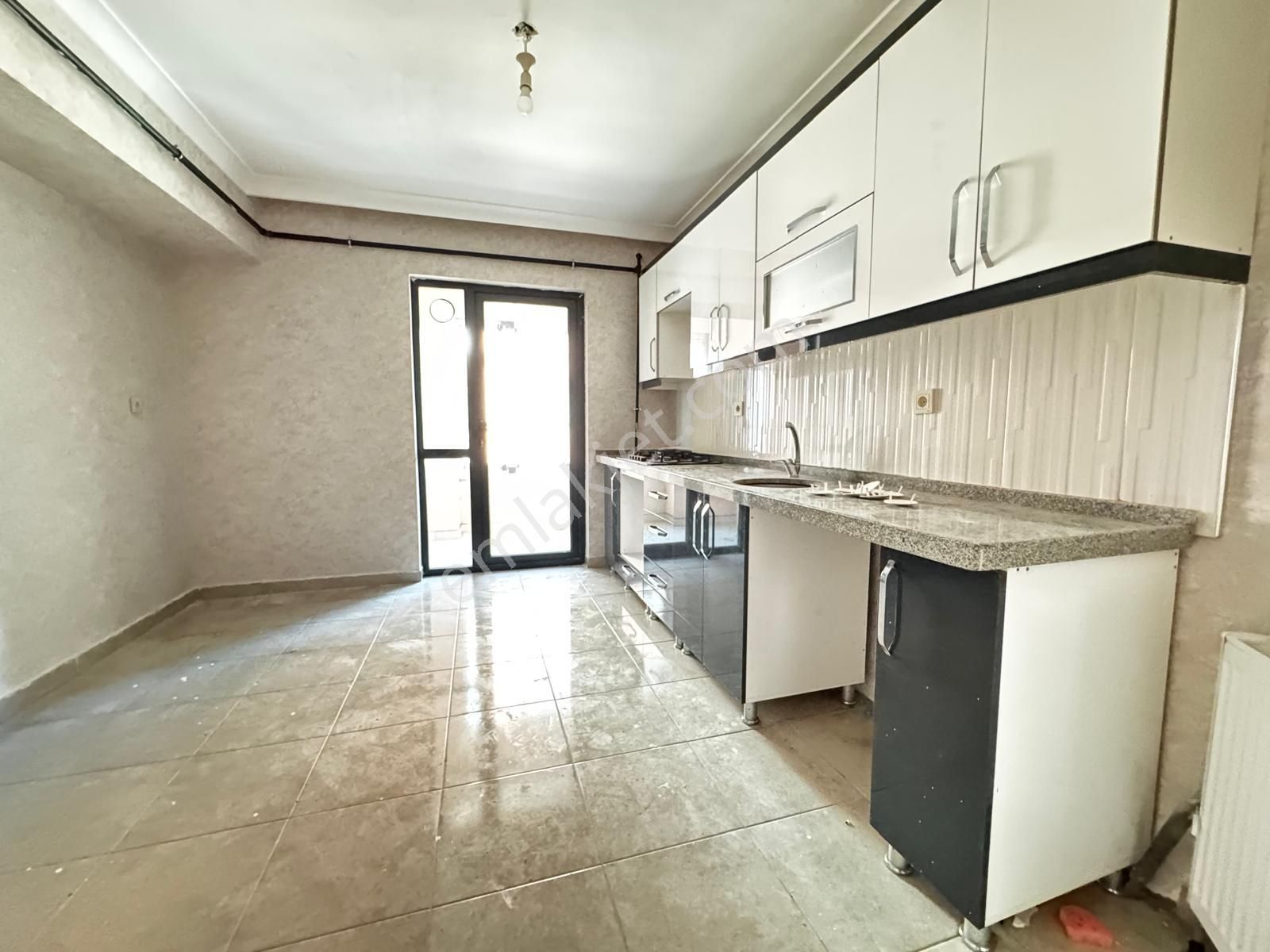 Güneş Evlere Sınır Site Dairesi Kat Konumunda Y.giriş 2+1 Lüks - Görsel 13