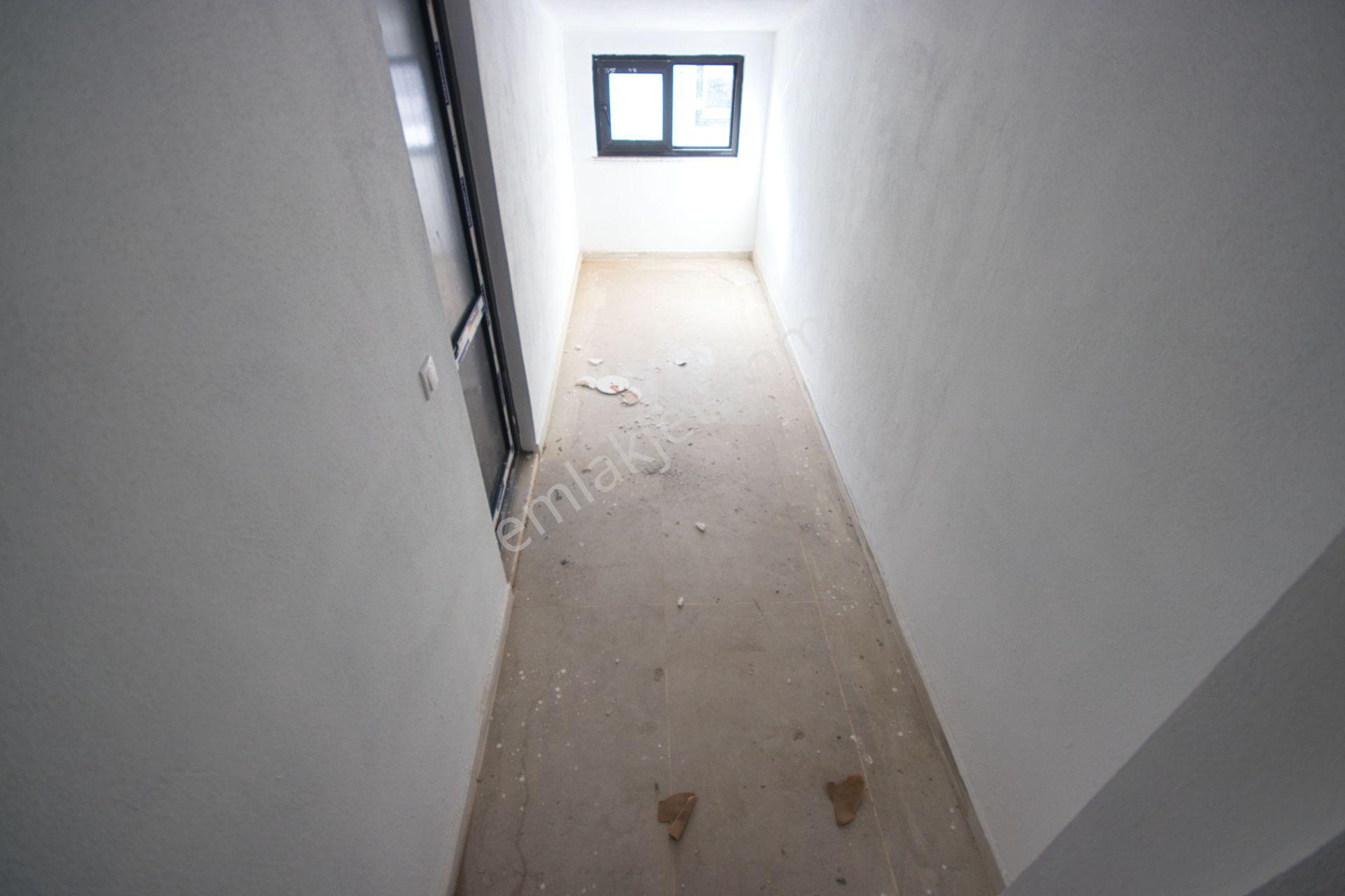 Aktif'ten Edremit Kadıköyde Satılık Ebeveyn Banyolu Ön Cephe Geniş 4+1 Dublex - Görsel 31